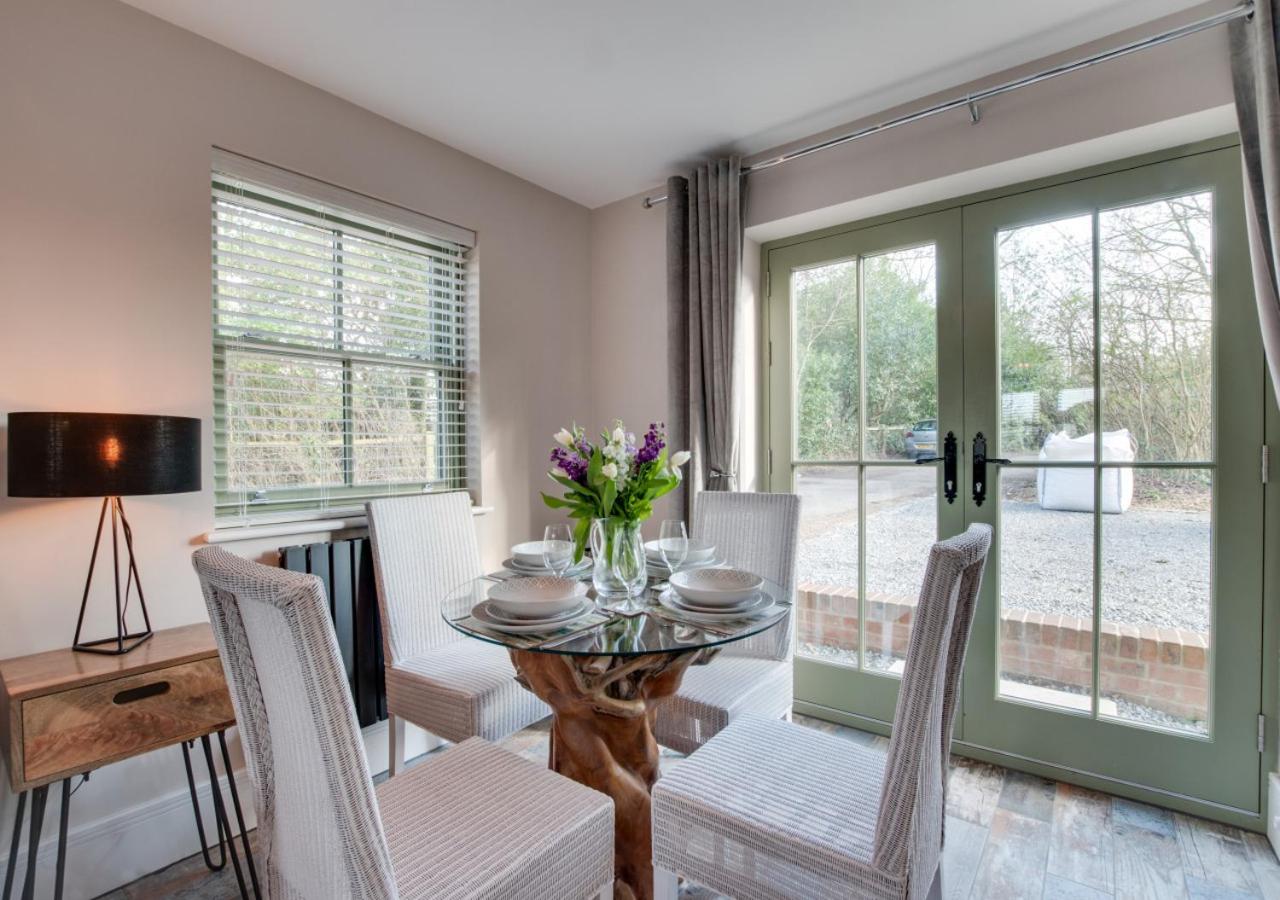 2 Bed in Whitby oc-w452