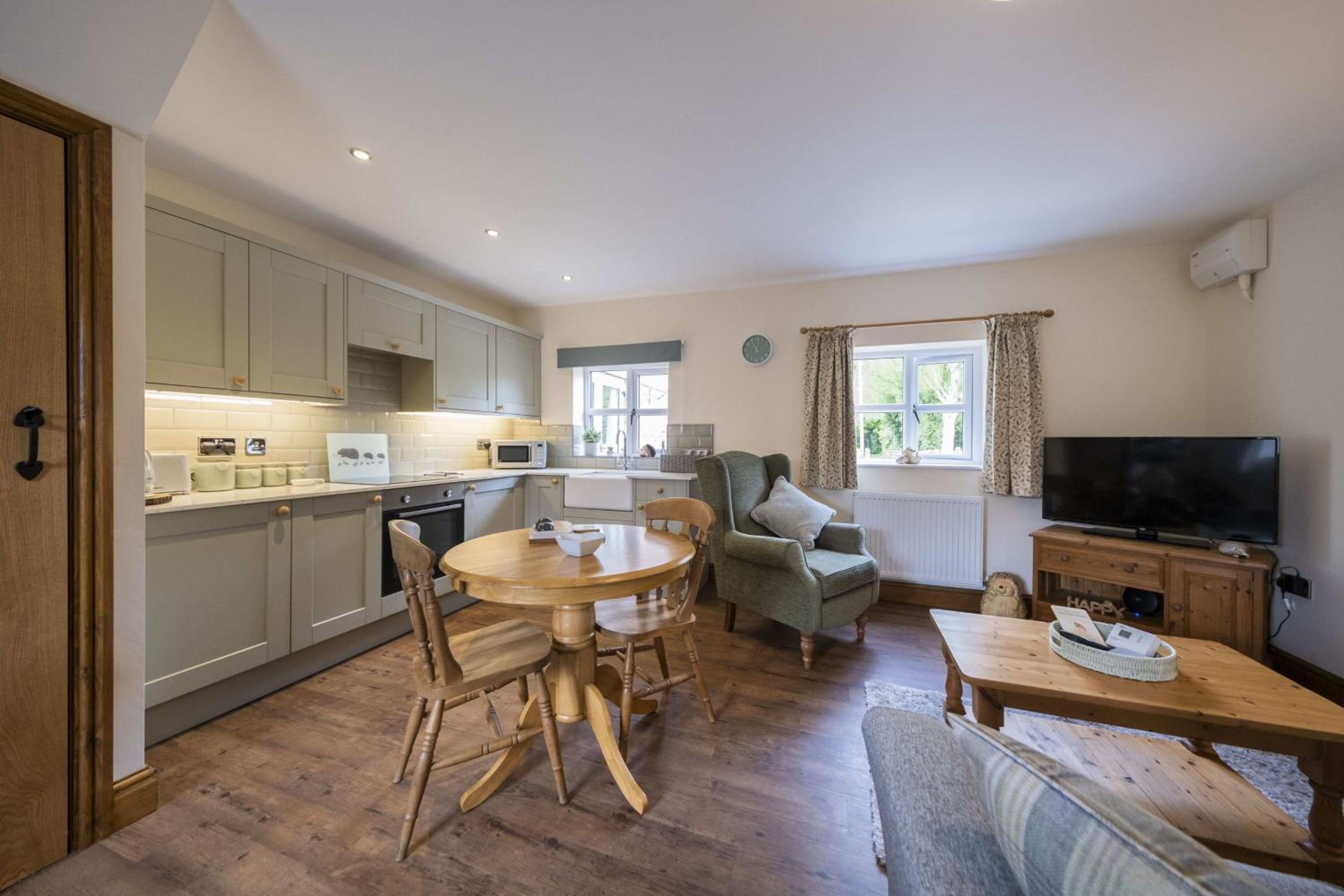 The Hoglets 2 by Together Travel - Luxury Cosy Cottage Retreat view 2