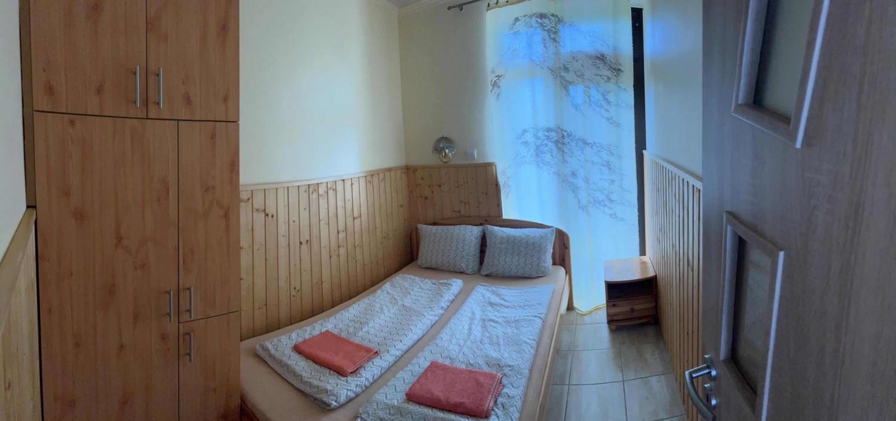 Photo 48