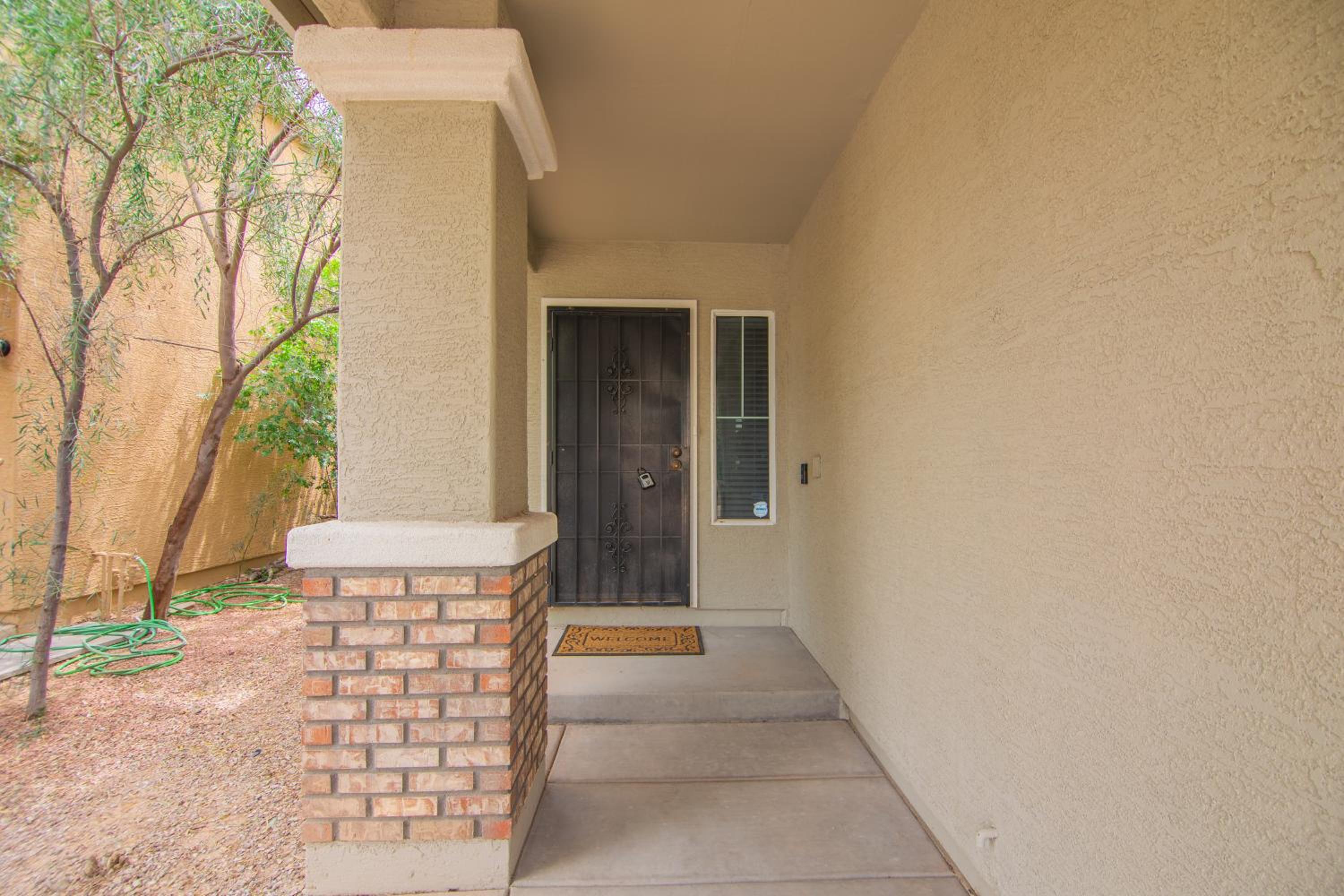 Stylish Home Phoenix - Low Rates NOW! view 3