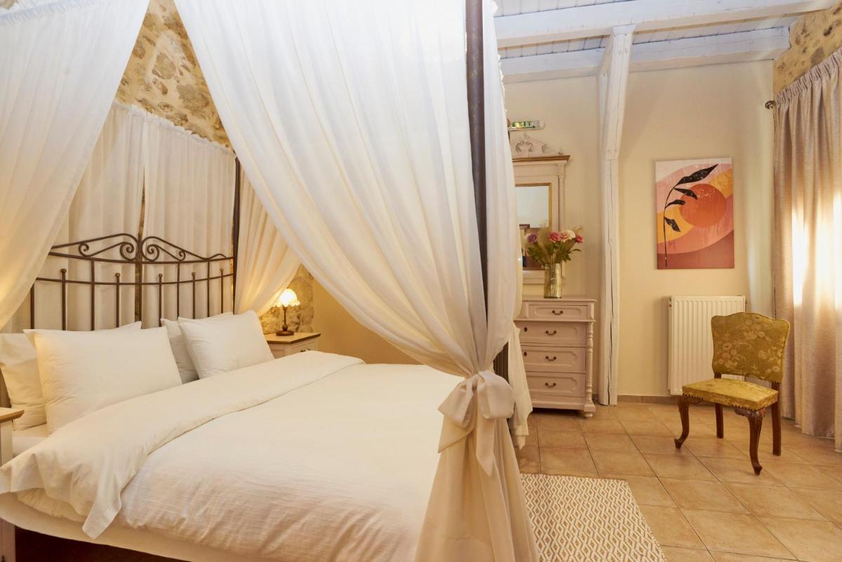 Villa Arhontiko In Arhanes view 5