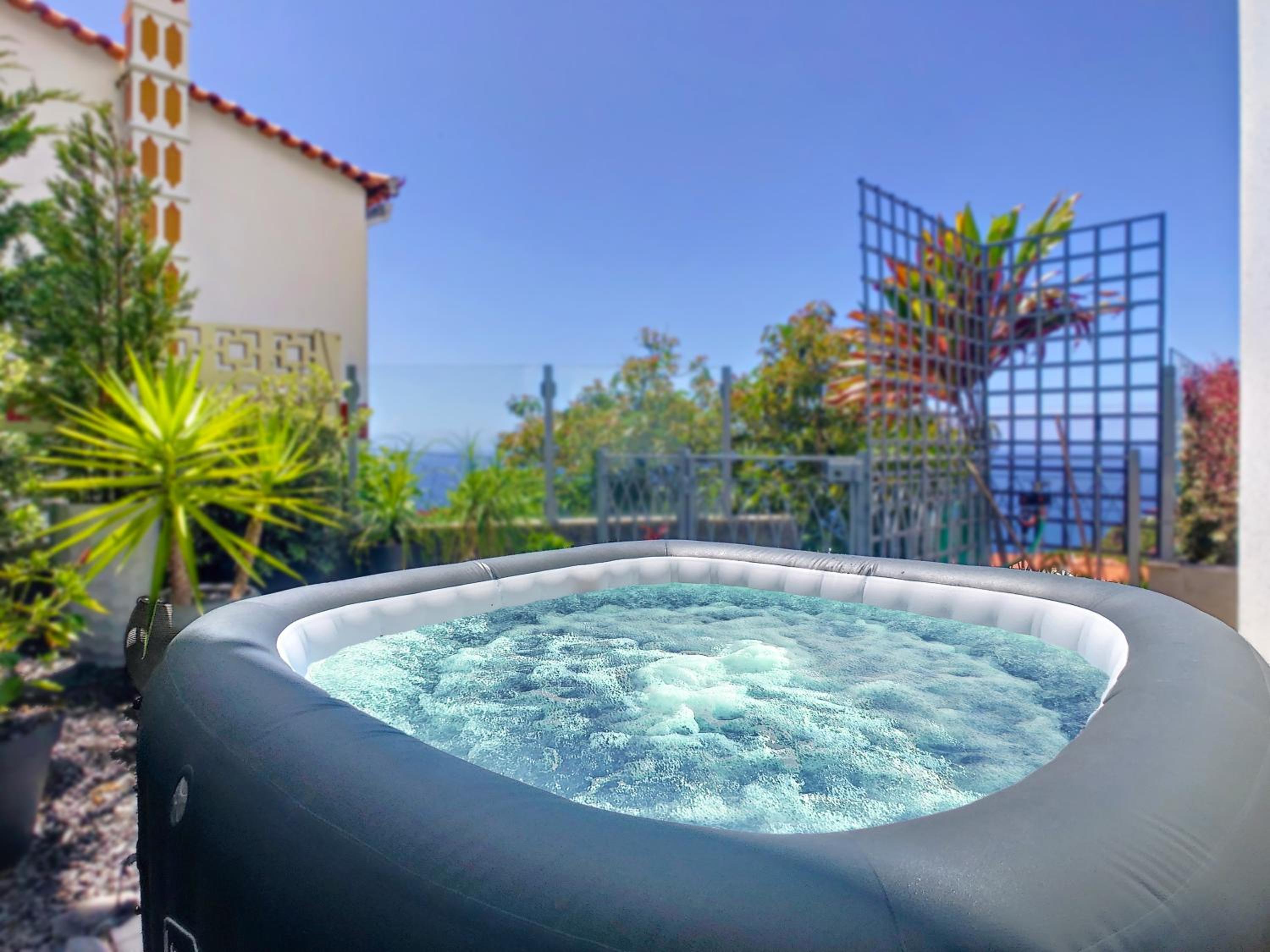 Villa Palmera by LovelyStay
