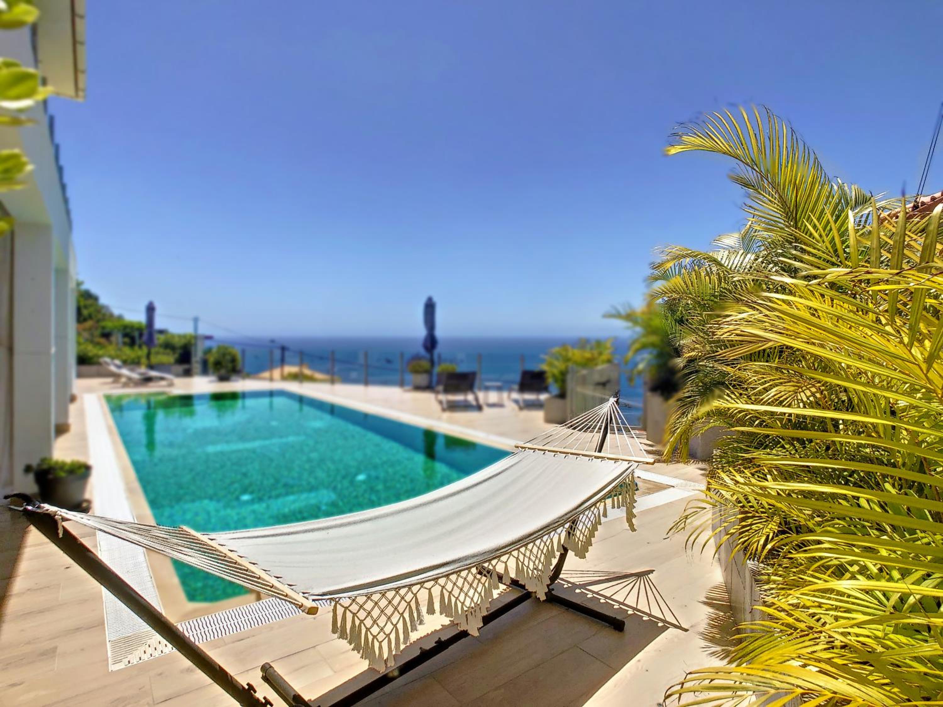 Villa Palmera by LovelyStay