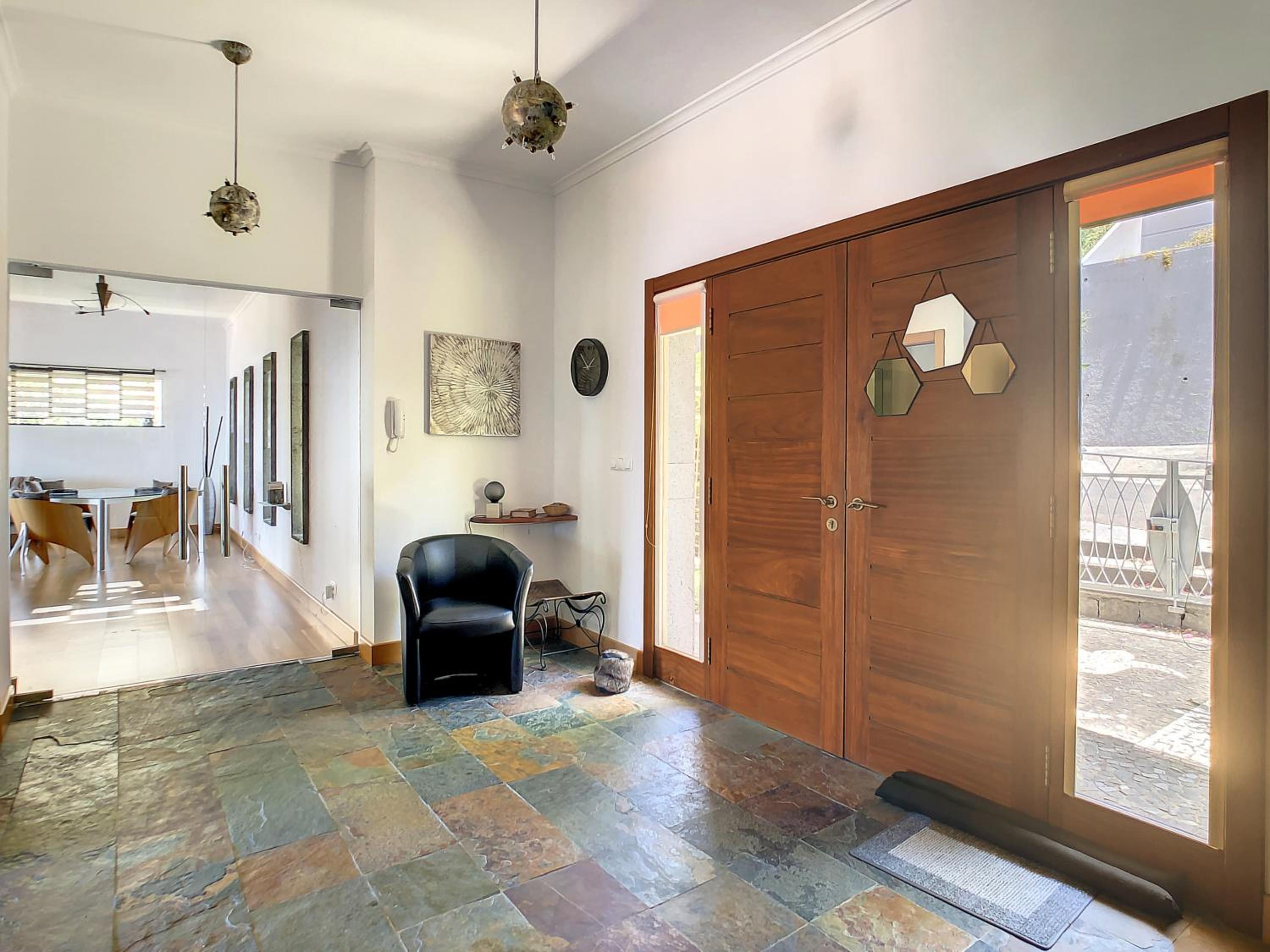 Villa Palmera by LovelyStay