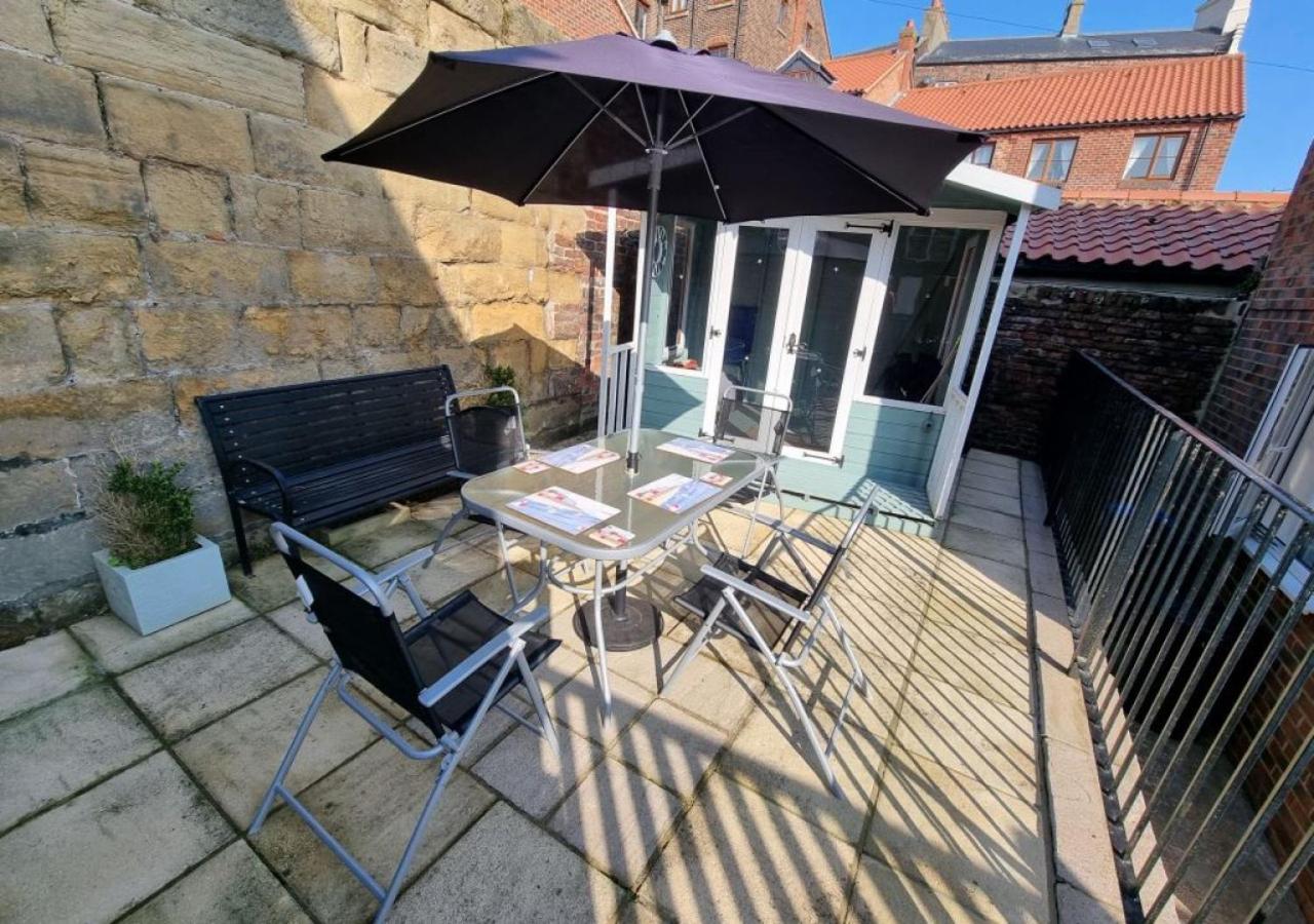 2 Bed in Whitby oc-w793