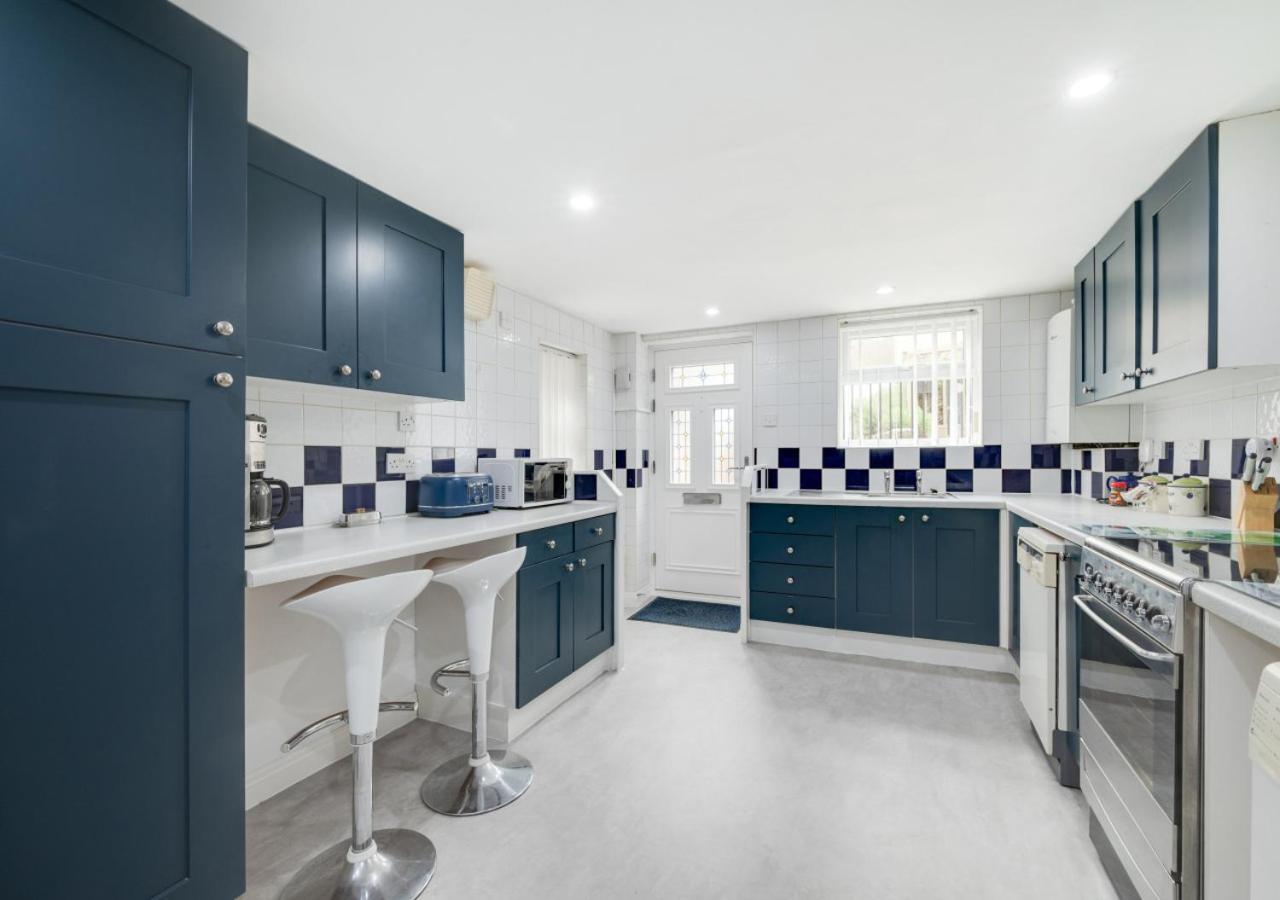 2 Bed in Whitby oc-w793