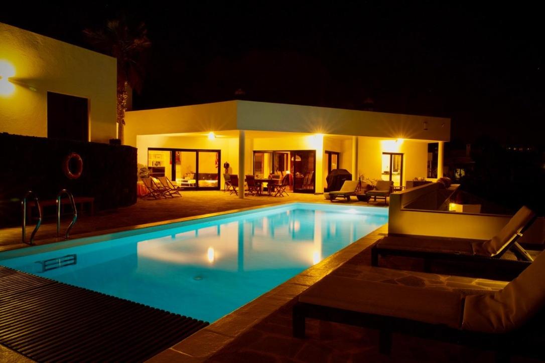 Villa V view 5