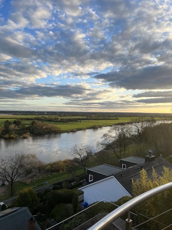 Moderne Ferienwohnung mit Kamin u Garten im EG 100qm Nähe Weser und Golfplatz