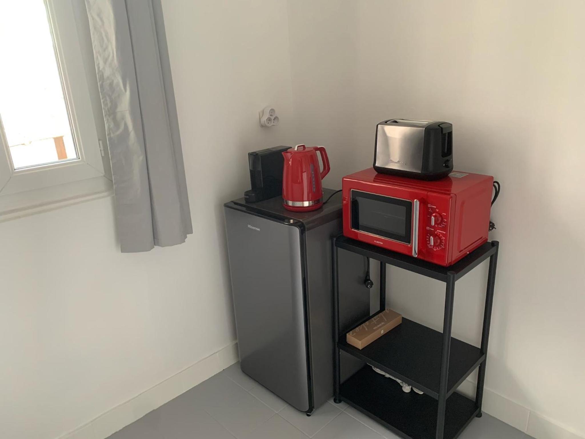 Studio perfect for 2 adults and 1 kid, and up to 2 kids - Jourdain 20e, 25mn to Louvre via line M11