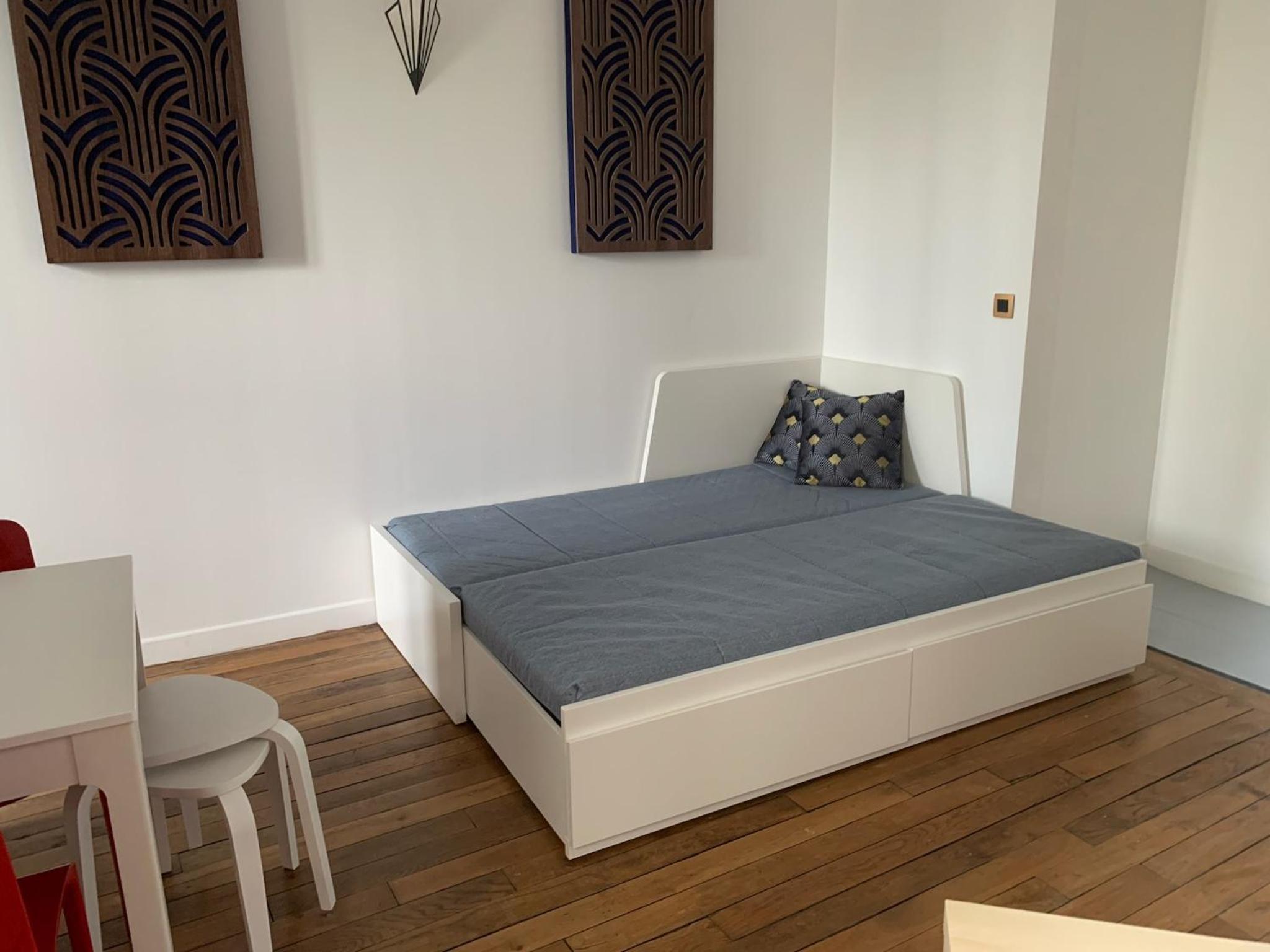 Studio perfect for 2 adults and 1 kid, and up to 2 kids - Jourdain 20e, 25mn to Louvre via line M11