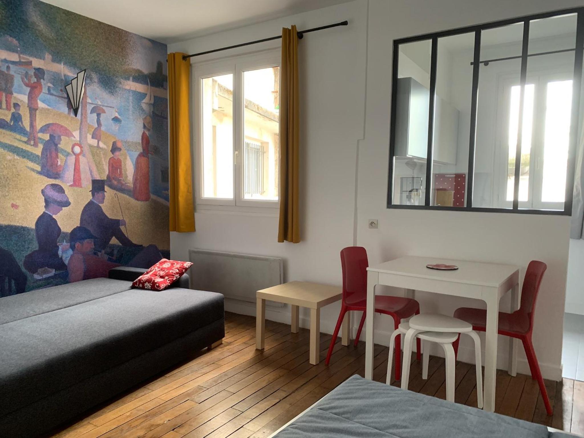 Studio perfect for 2 adults and 1 kid, and up to 2 kids - Jourdain 20e, 25mn to Louvre via line M11