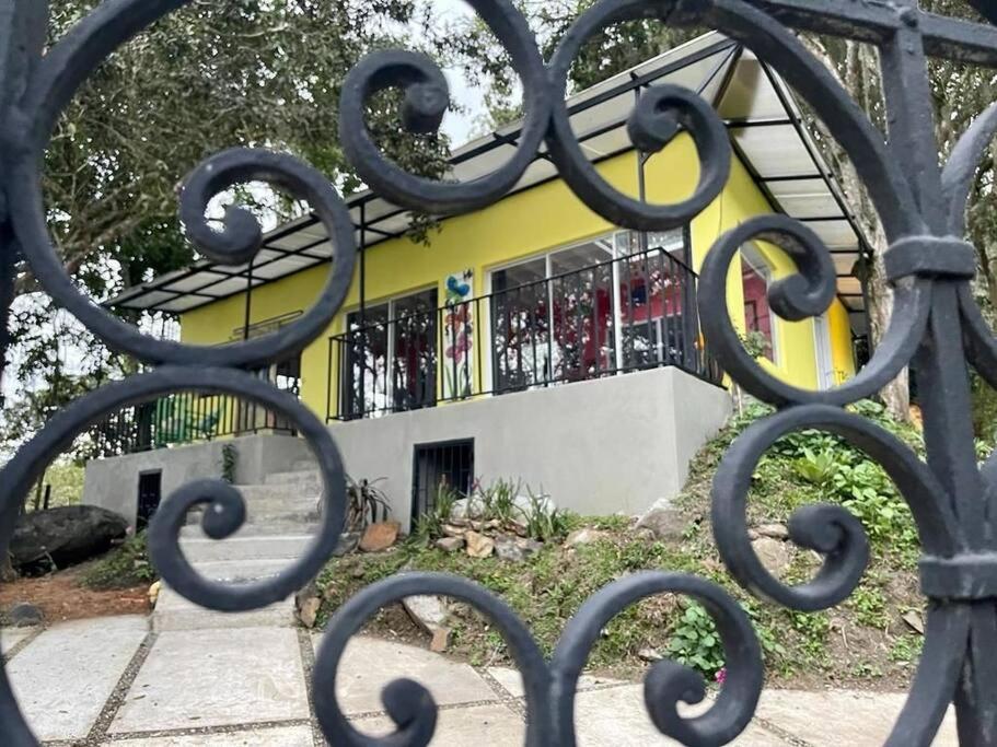Romántico refugio en la montaña