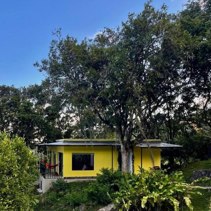 Romántico refugio en la montaña