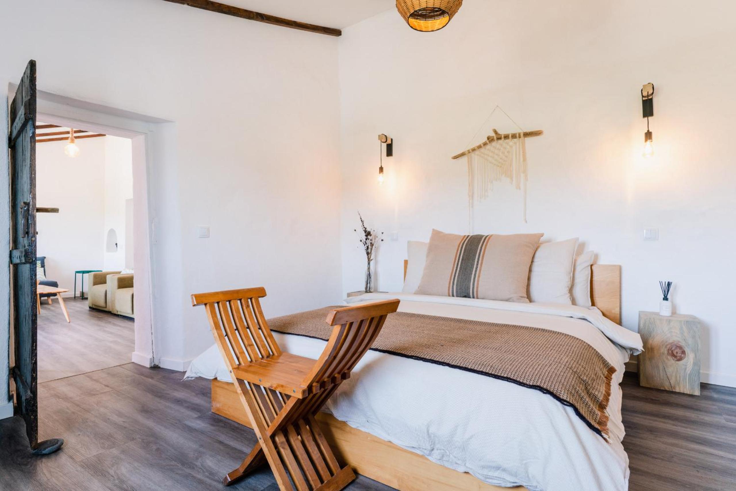 Casa Alfambras - Holiday Cottage in Aljezur by Lisbeyond view 3