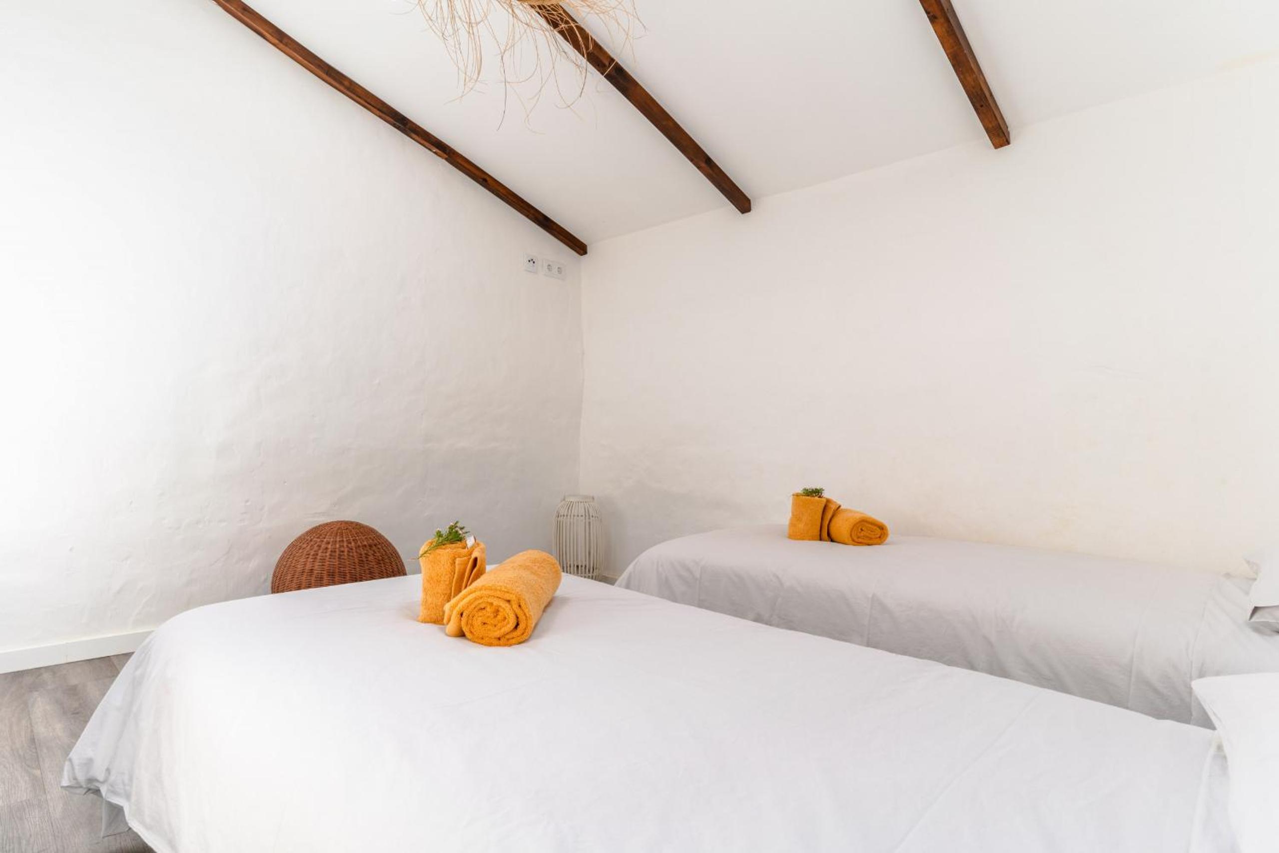 Casa Alfambras - Holiday Cottage in Aljezur by Lisbeyond view 5