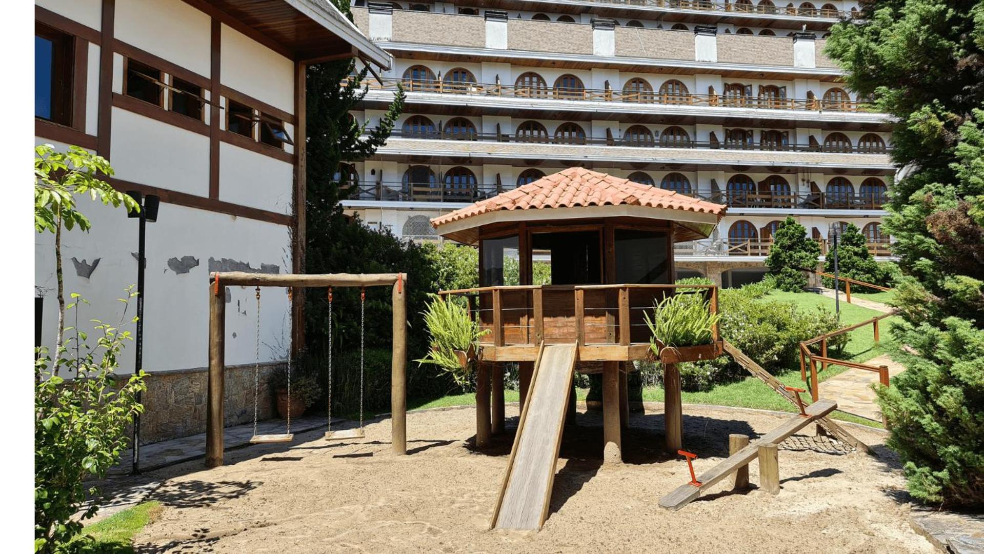 Dúplex Luxo com Piscina Aquecida, Lareira e Wifi
