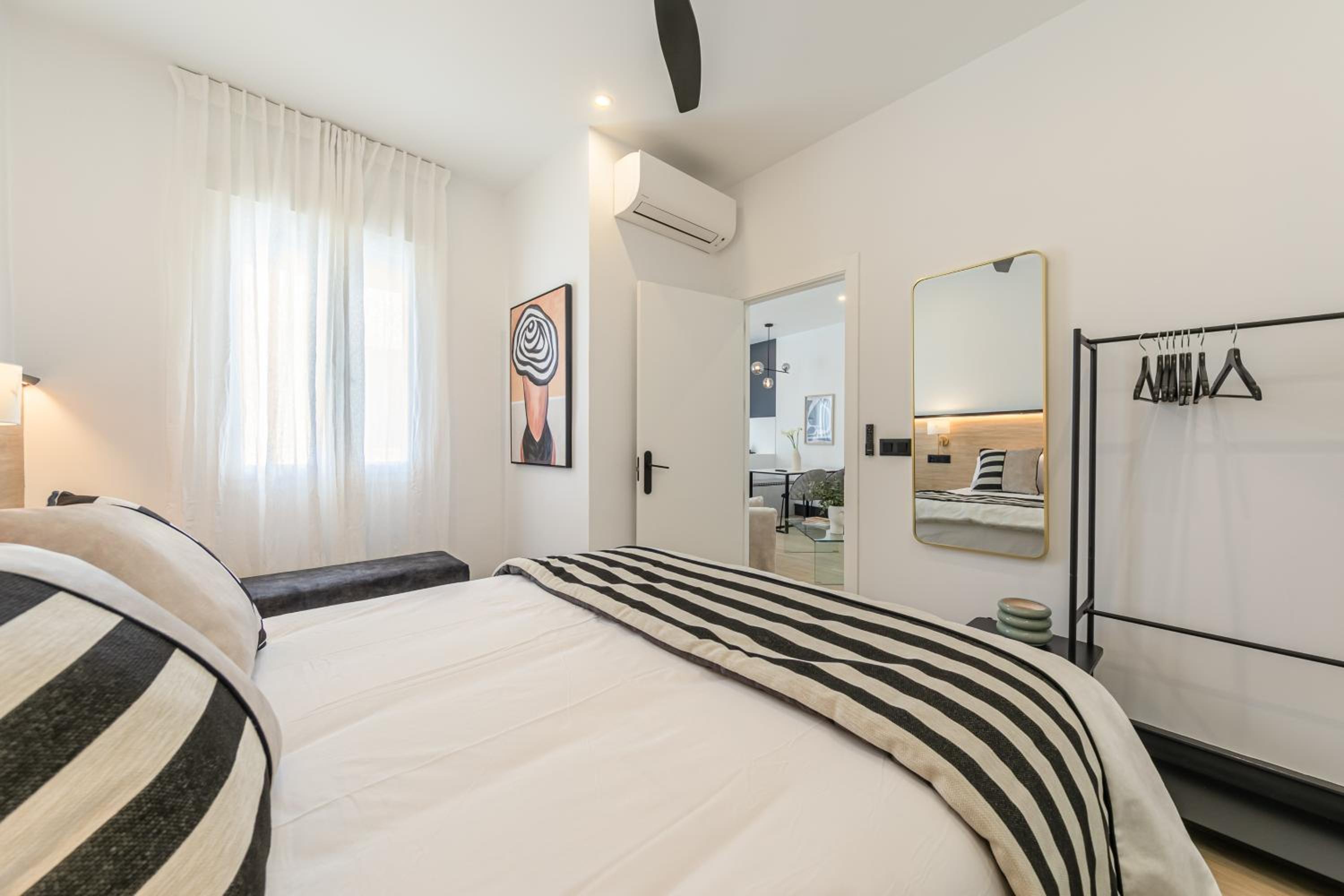 ISG Apartments Catedral
