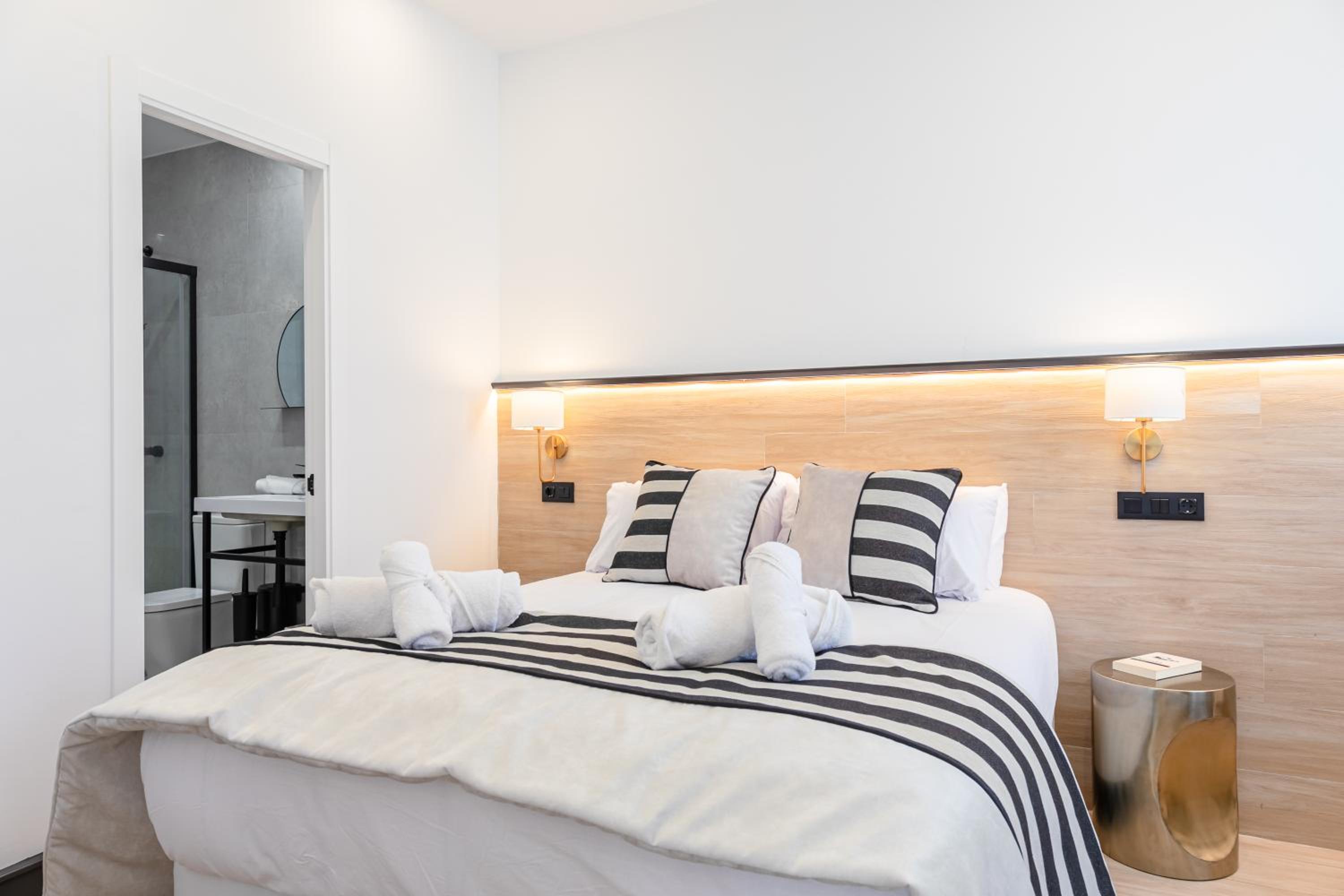 ISG Apartments Catedral