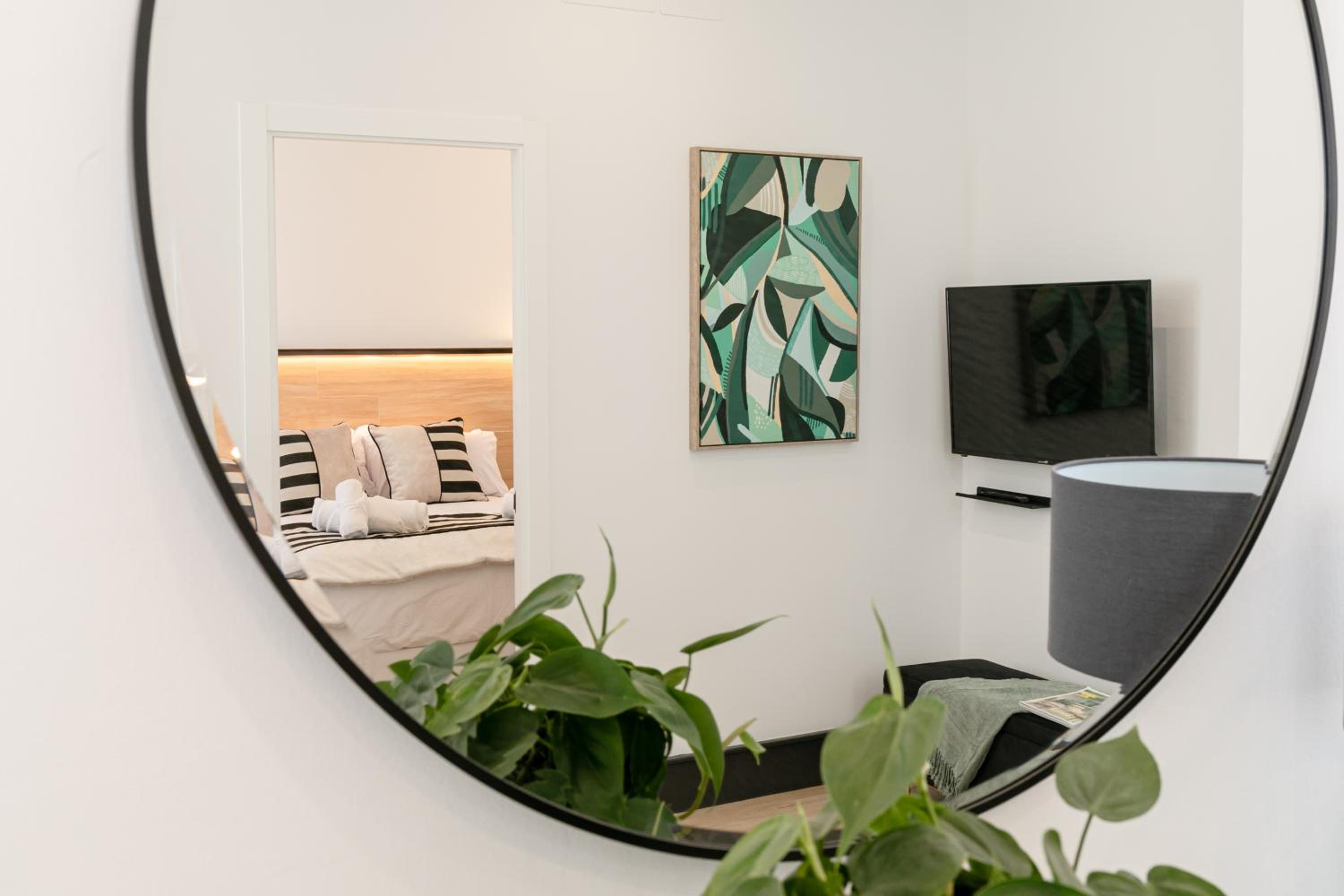 ISG Apartments Catedral
