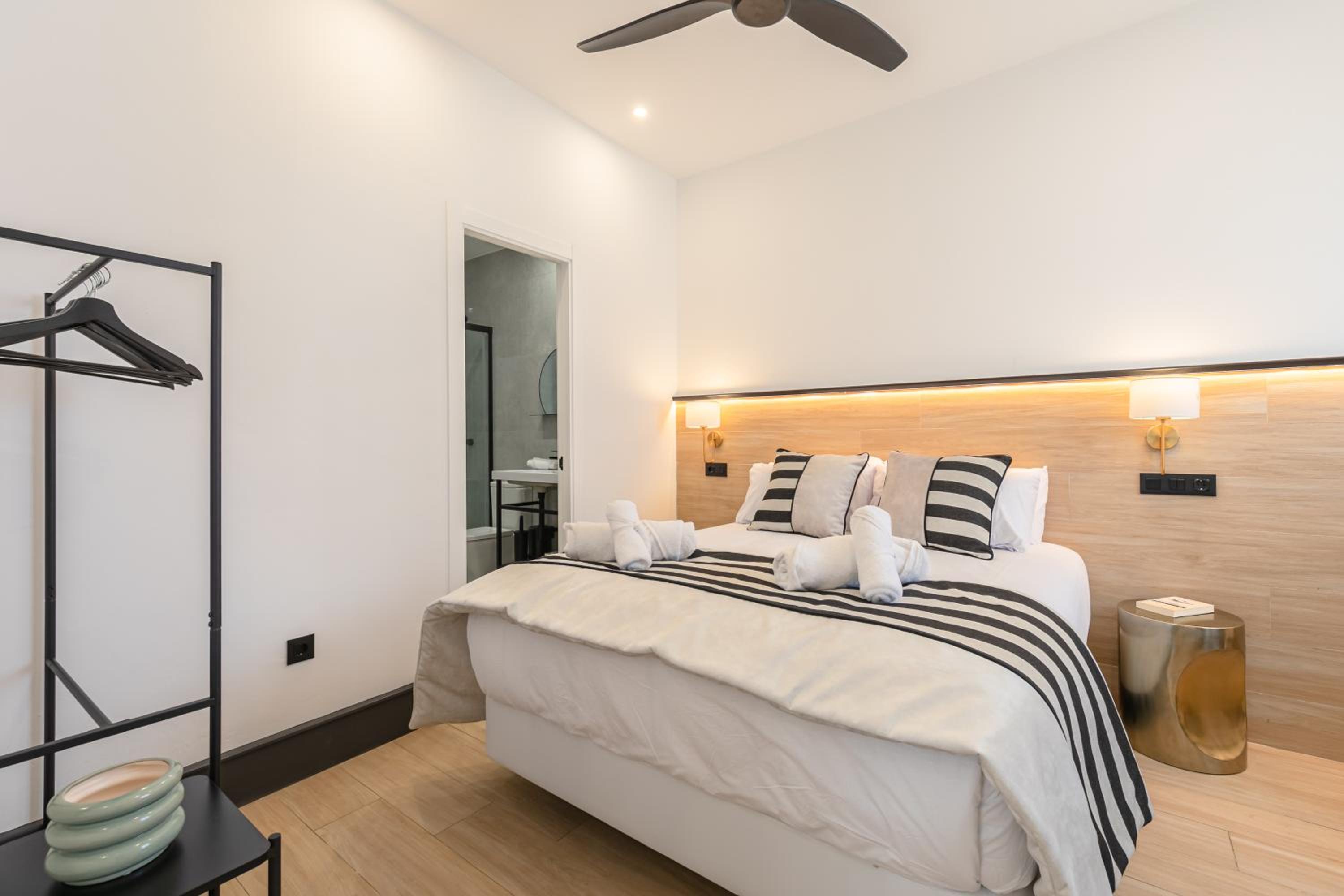 ISG Apartments Catedral