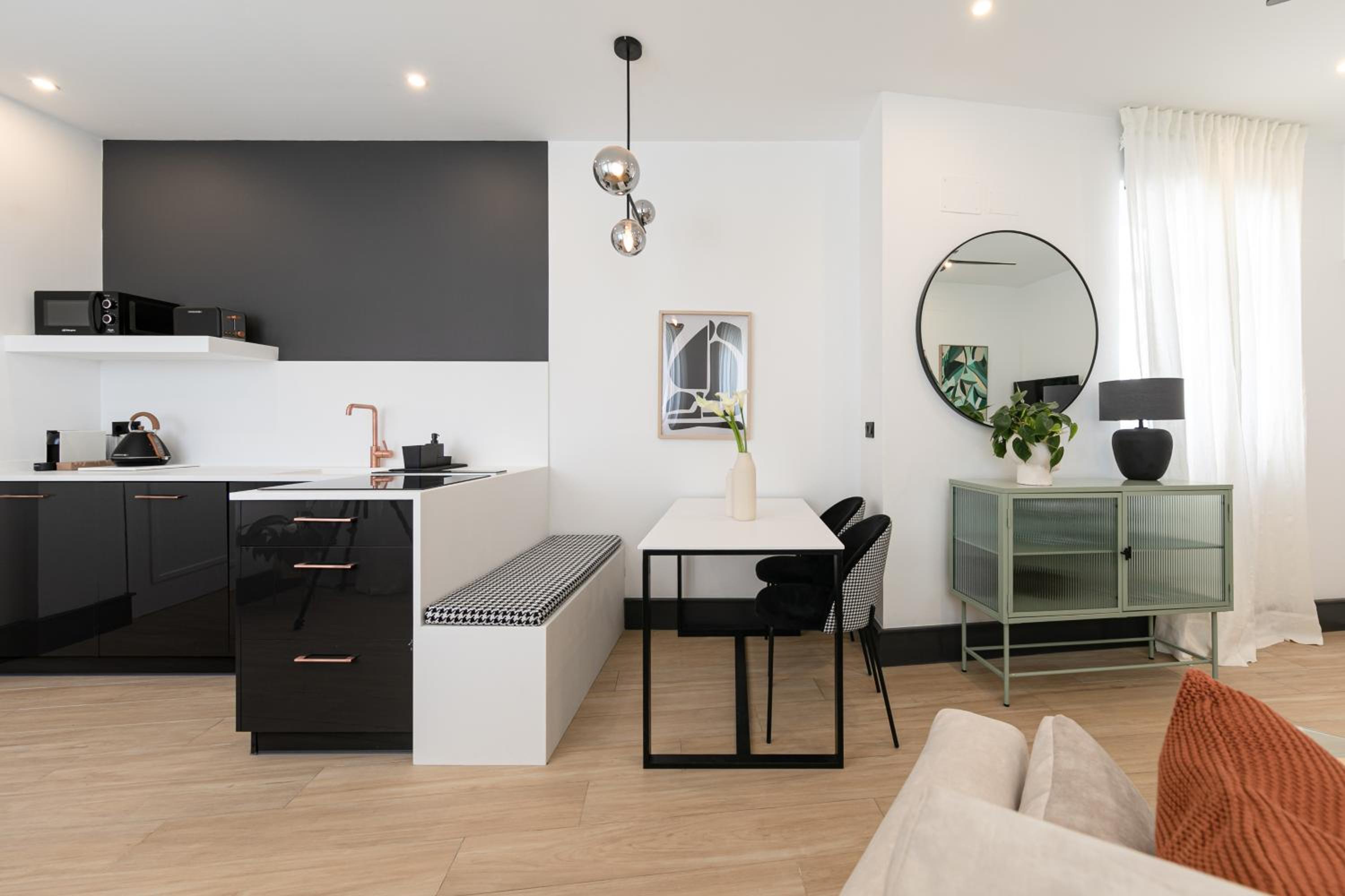 ISG Apartments Catedral