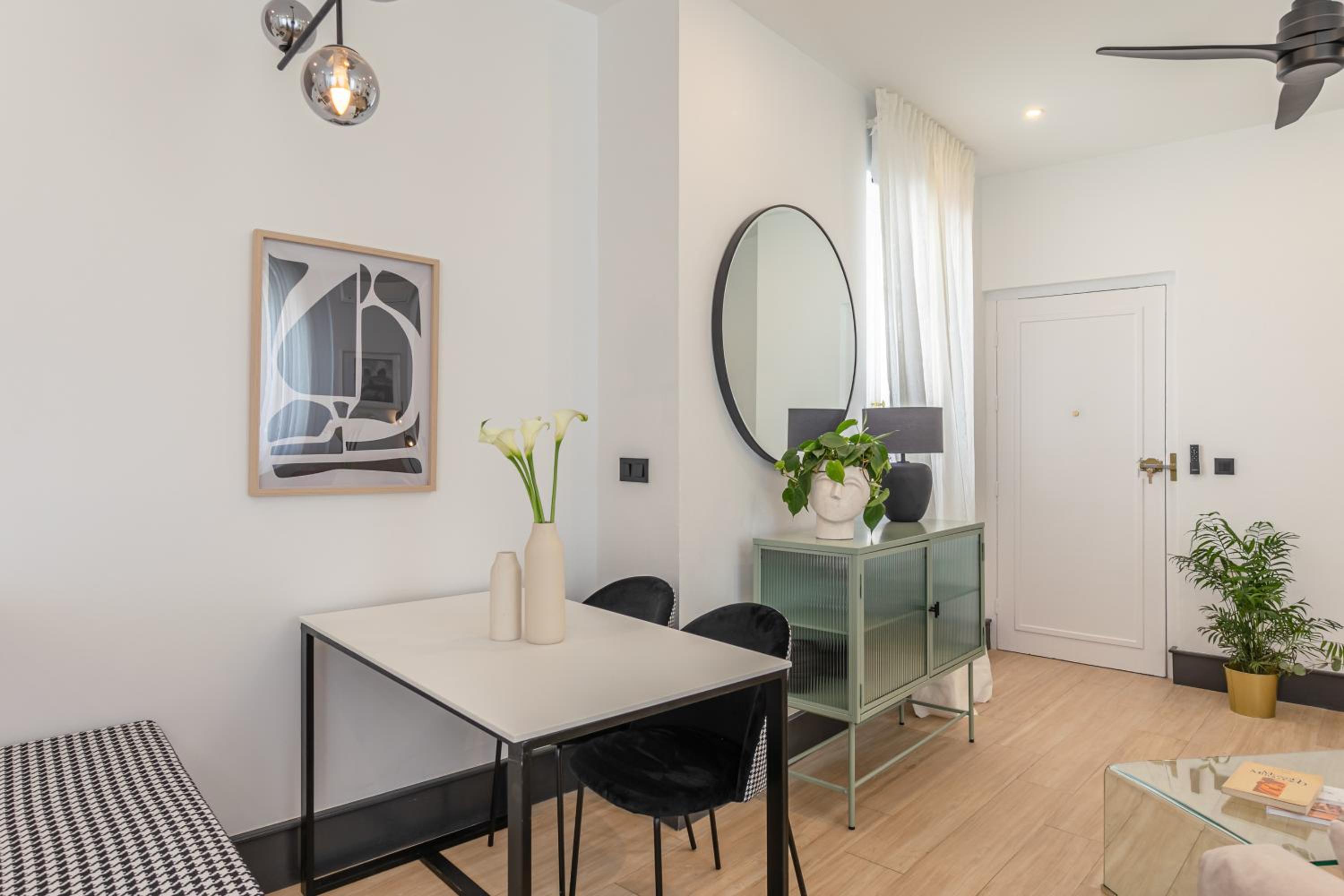 ISG Apartments Catedral