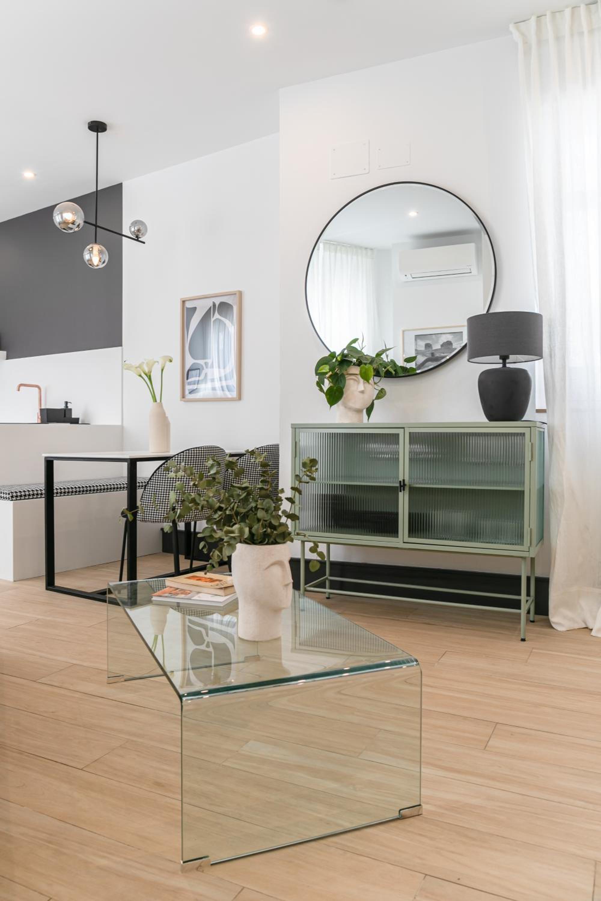 ISG Apartments Catedral