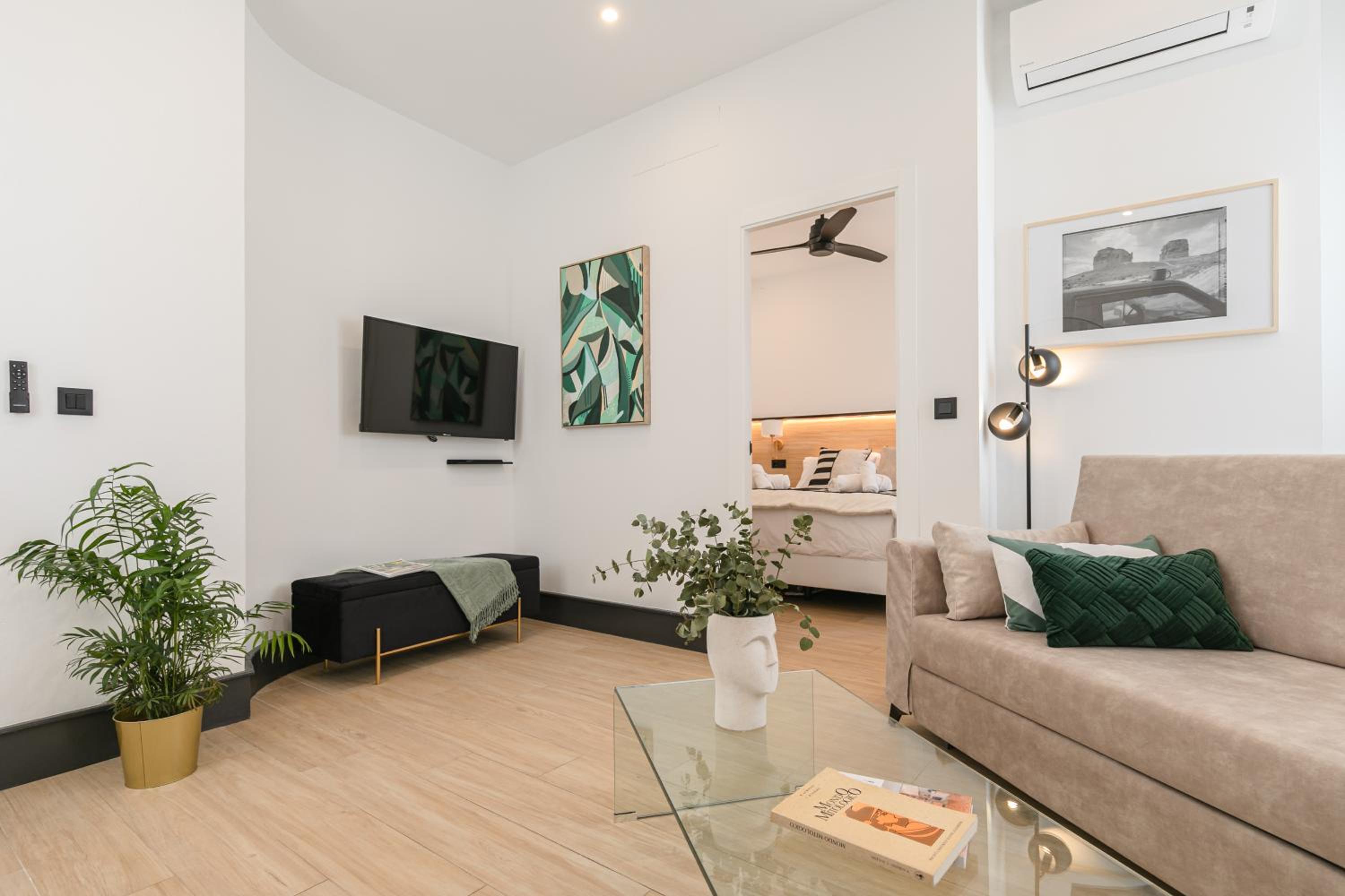 ISG Apartments Catedral
