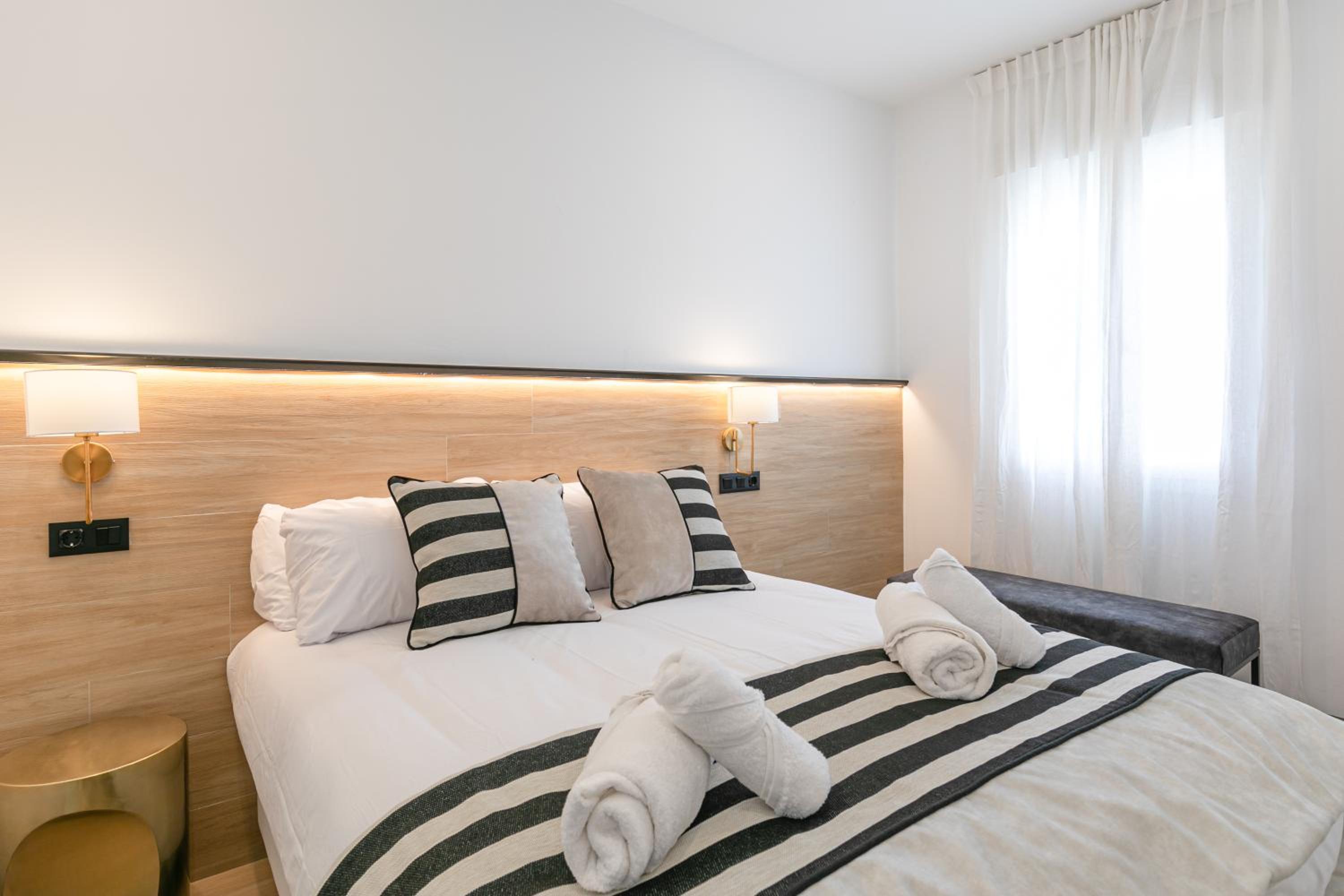 ISG Apartments Catedral