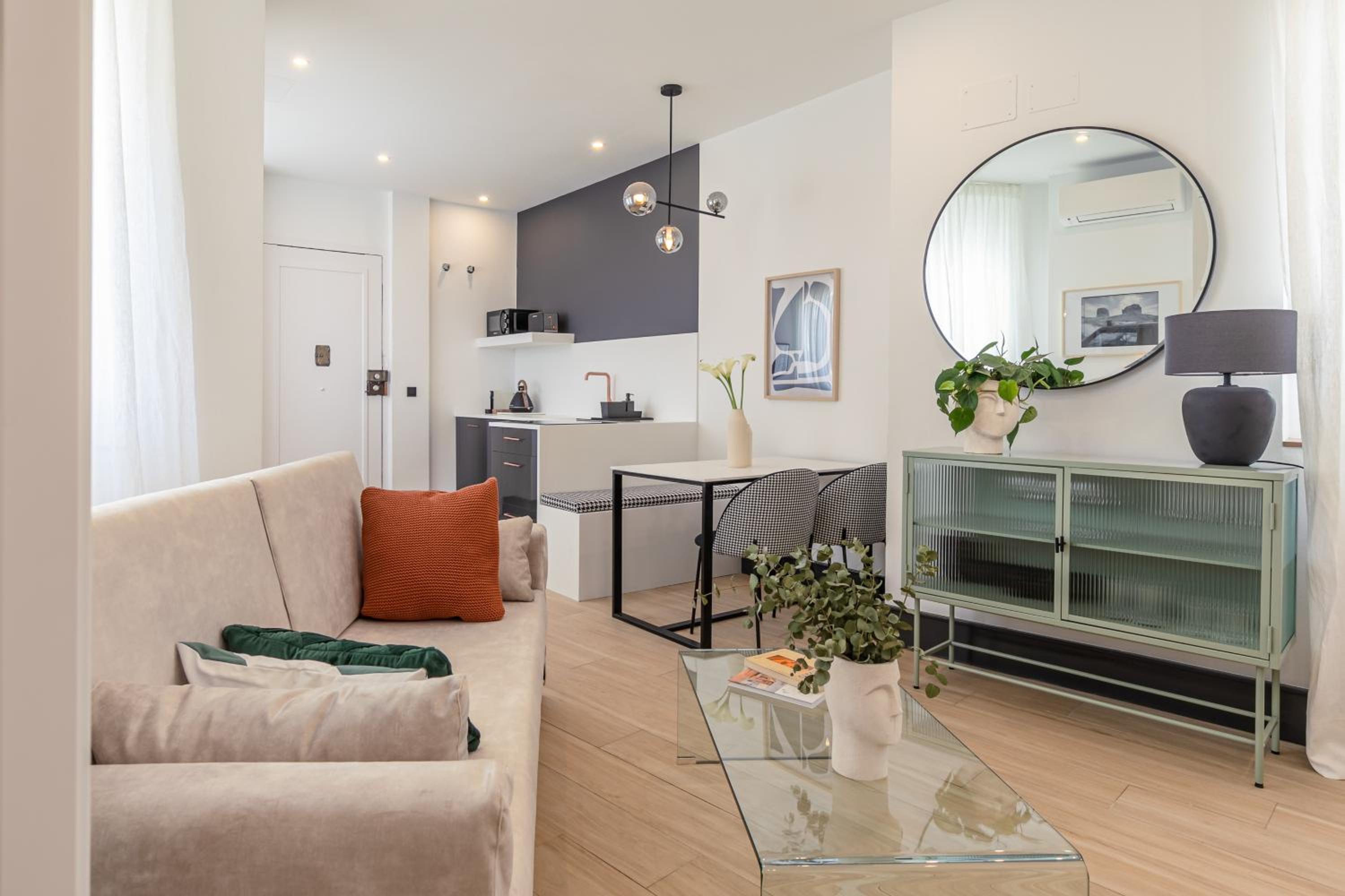 ISG Apartments Catedral