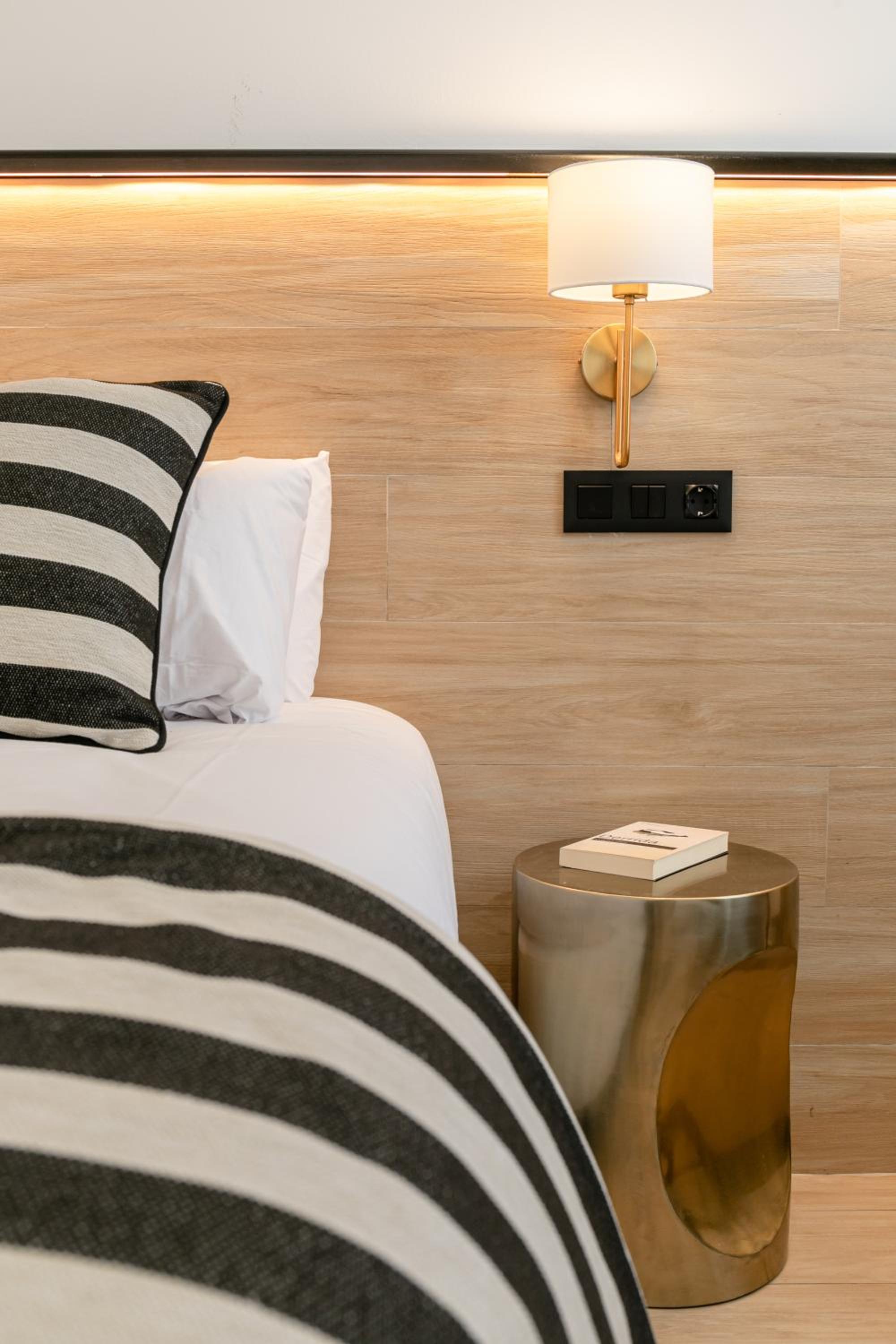 ISG Apartments Catedral