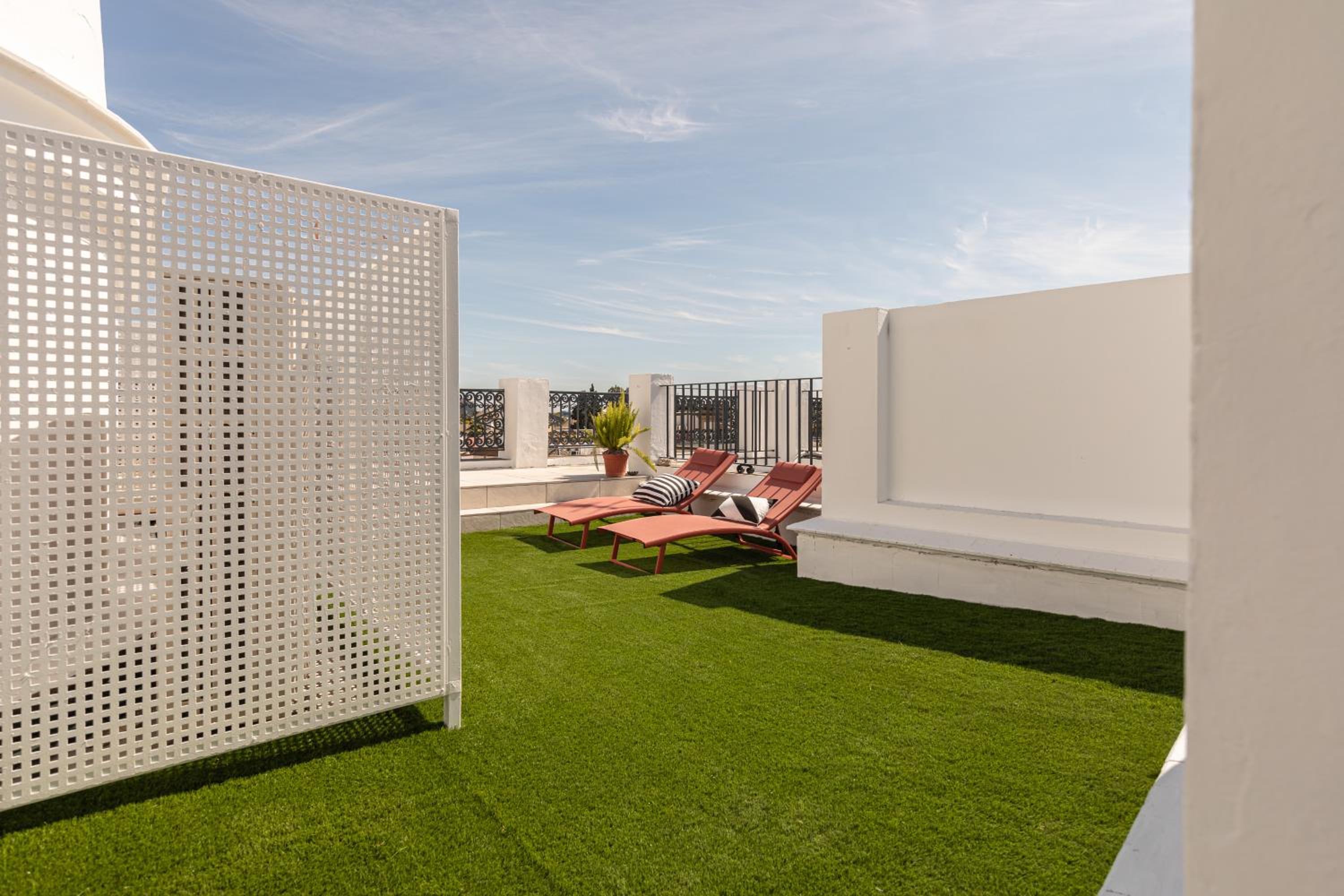 ISG Apartments Catedral