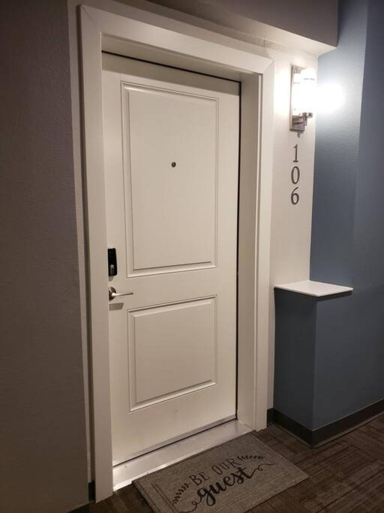 Monument Resort like amenities with King bd Qn bd Garage Fast WiFi Sleeps view 2
