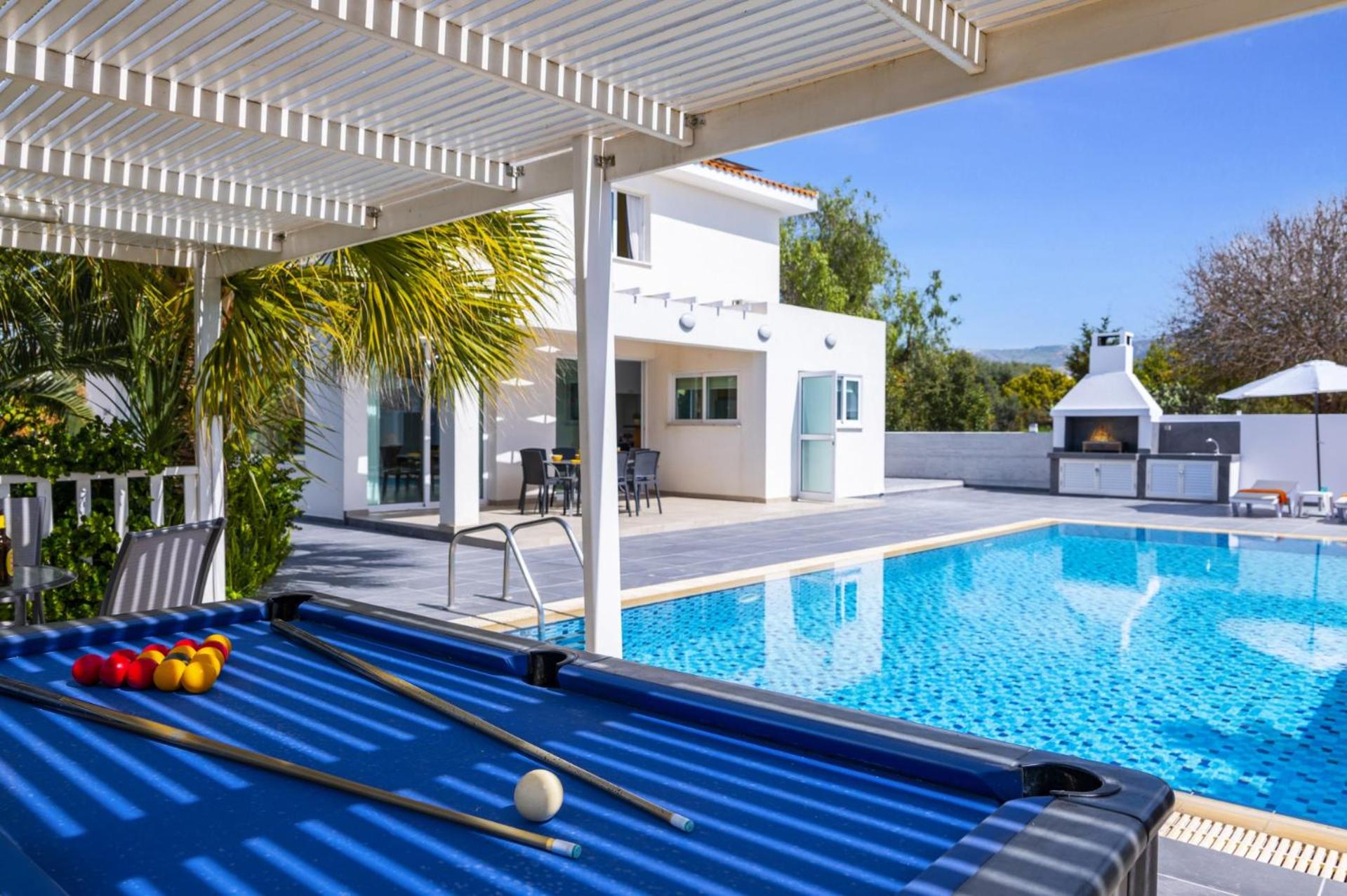 Villa Antigoni by Villa Plus