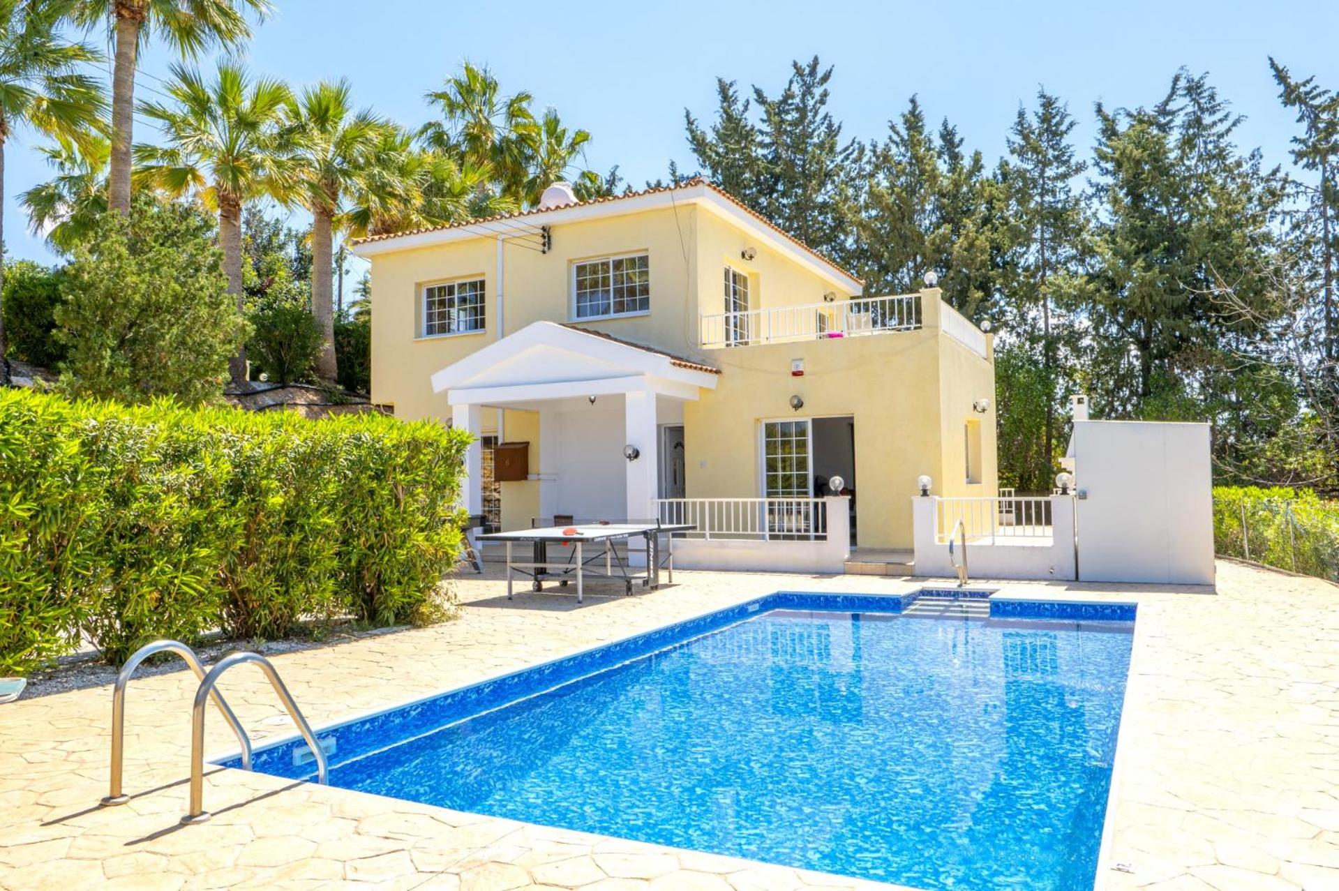 Villa Giota by Villa Plus