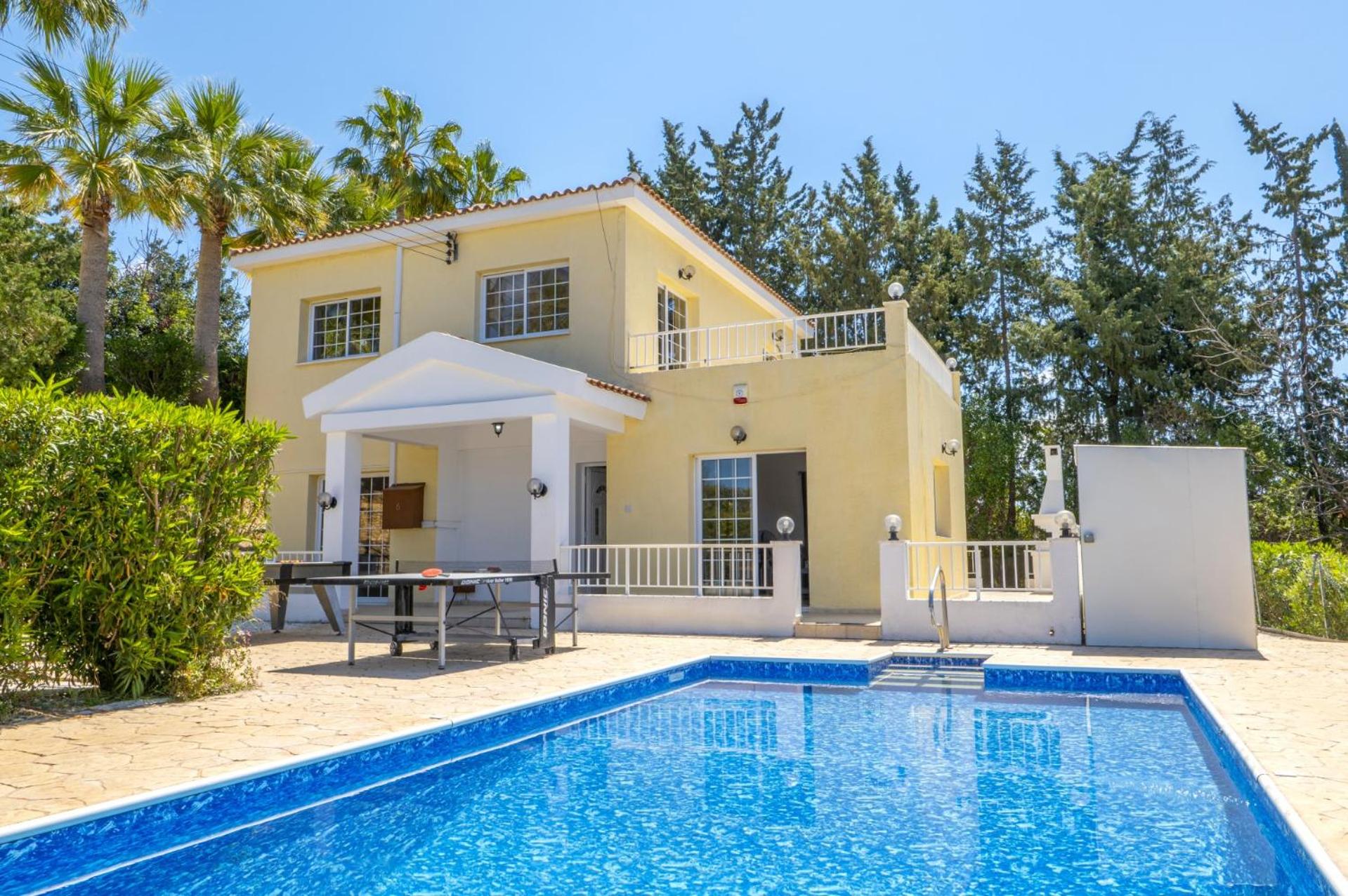 Villa Giota by Villa Plus
