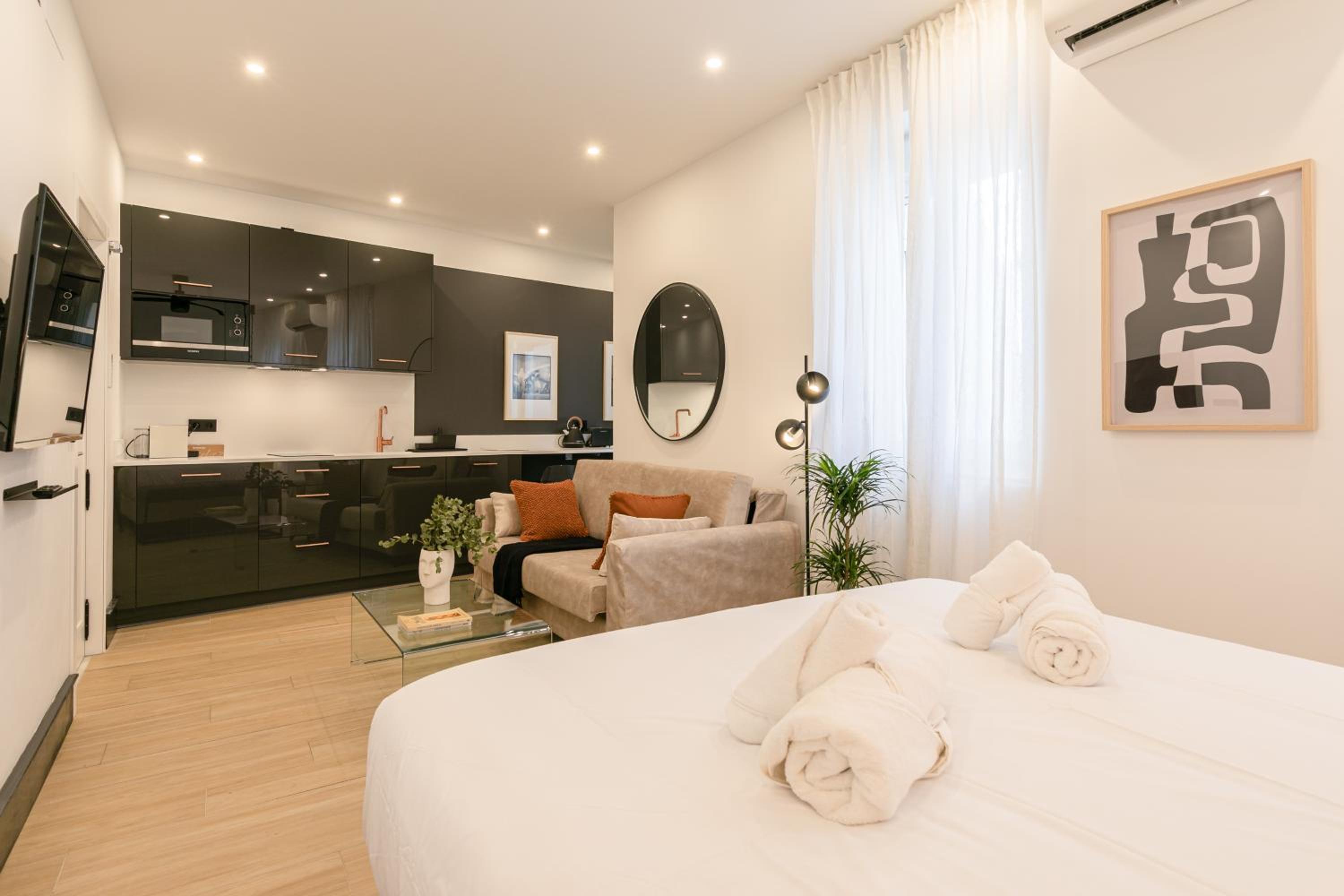 ISG Apartments Catedral