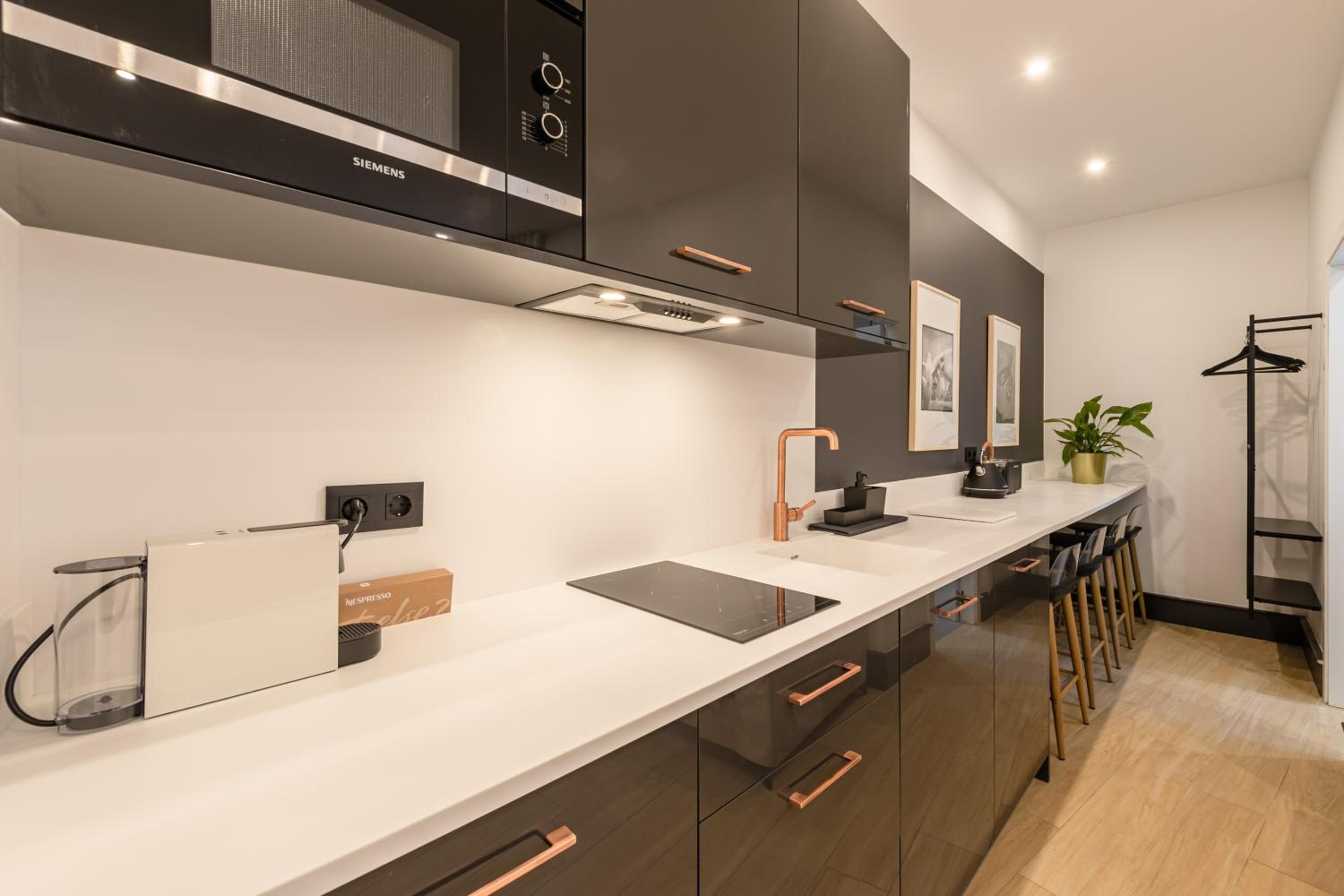 ISG Apartments Catedral