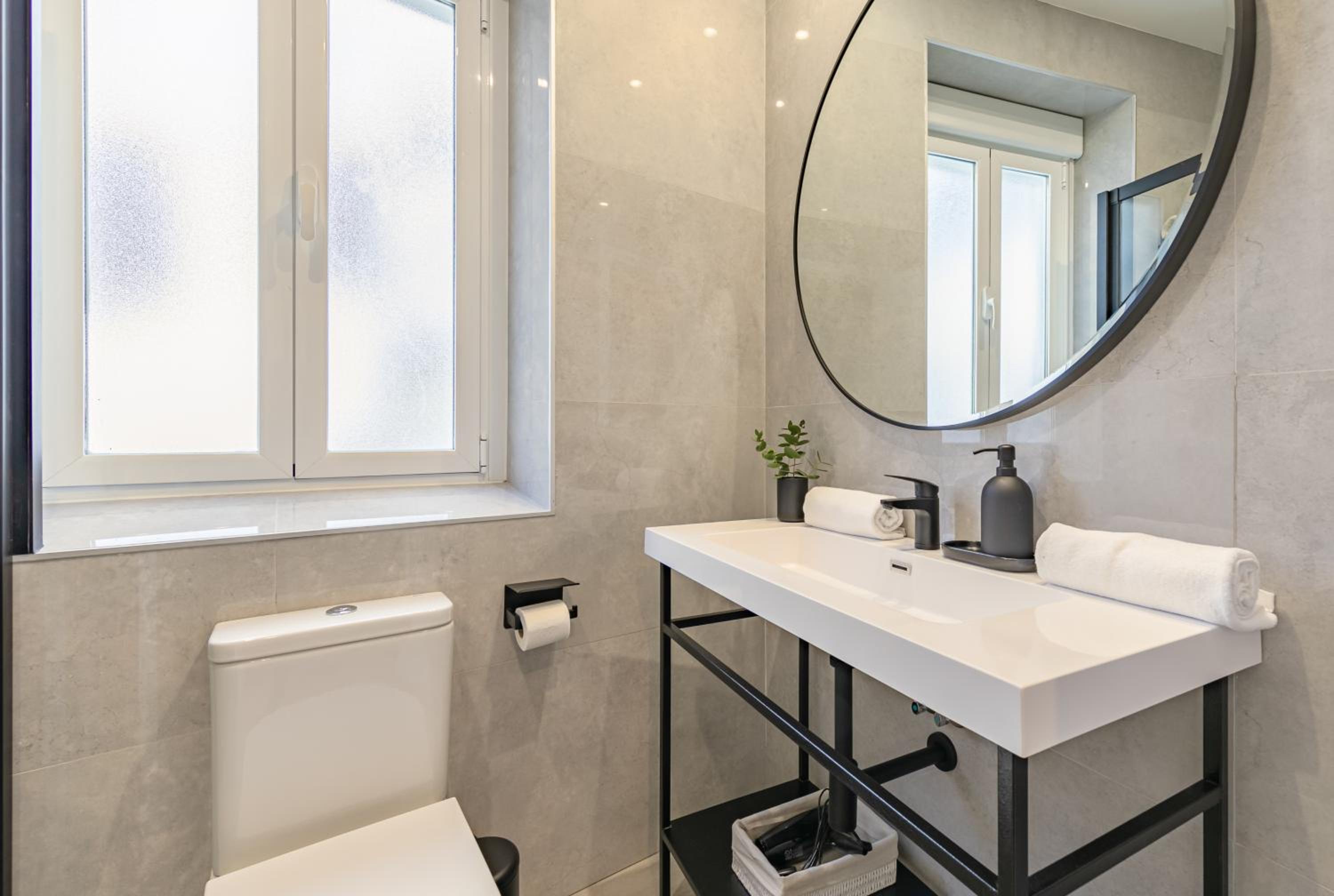 ISG Apartments Catedral