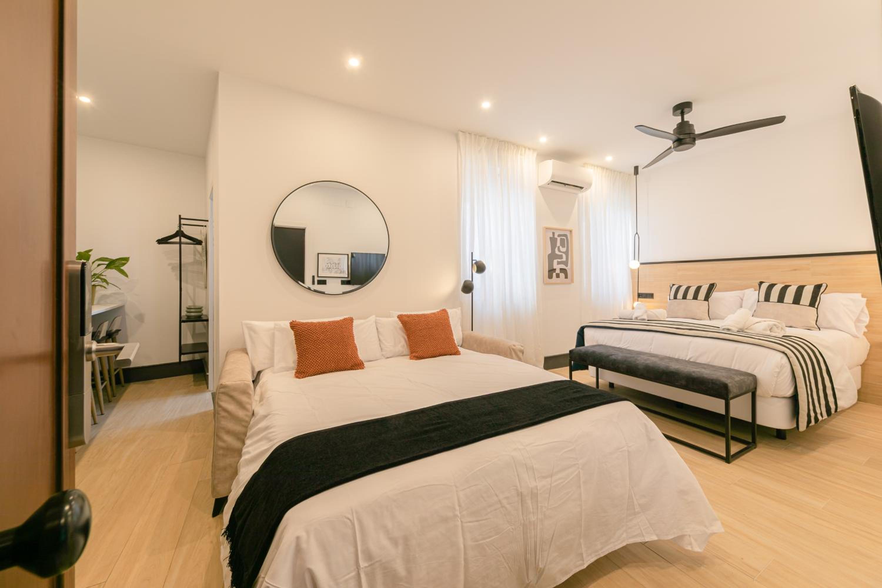 ISG Apartments Catedral