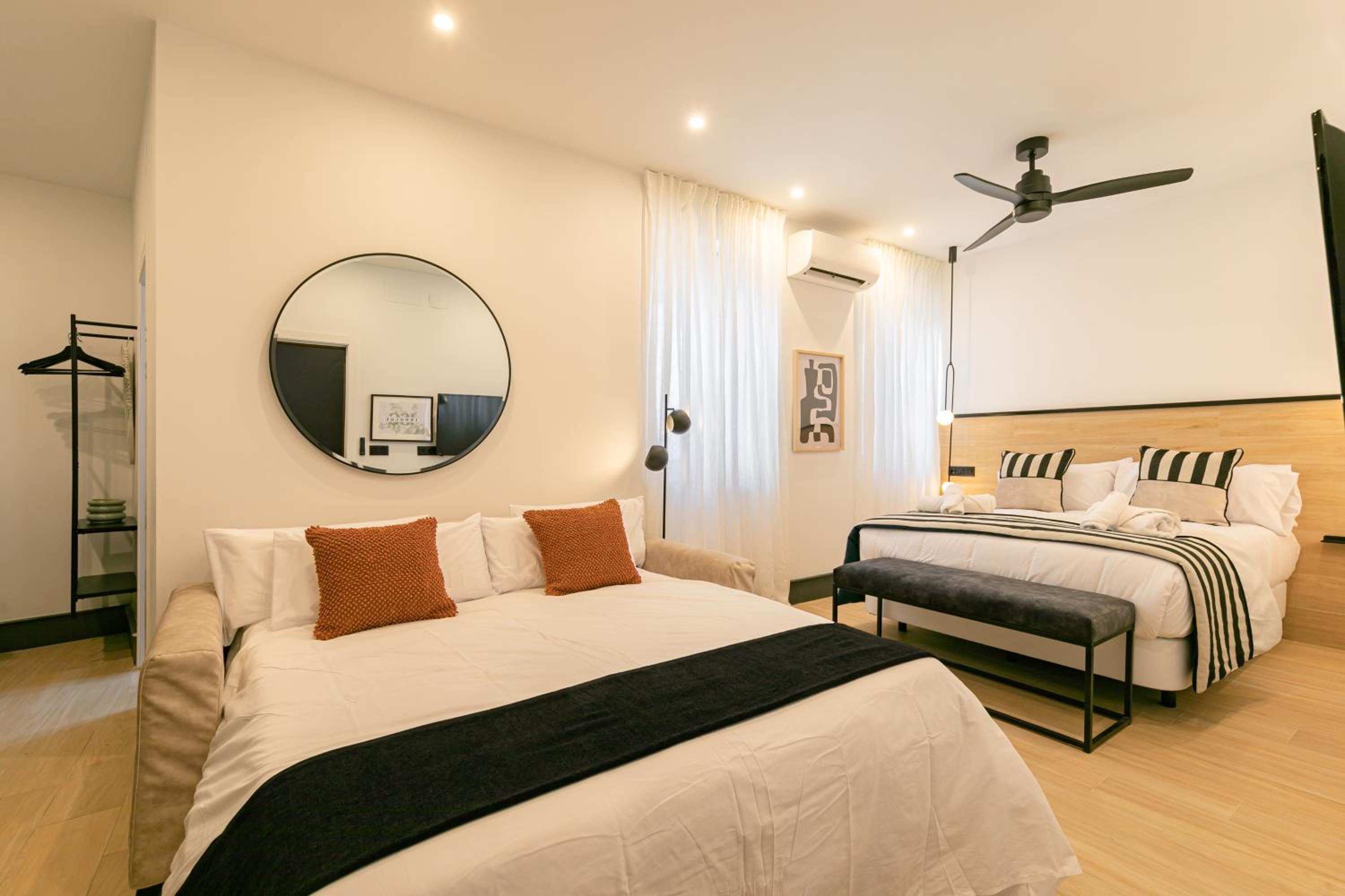 ISG Apartments Catedral