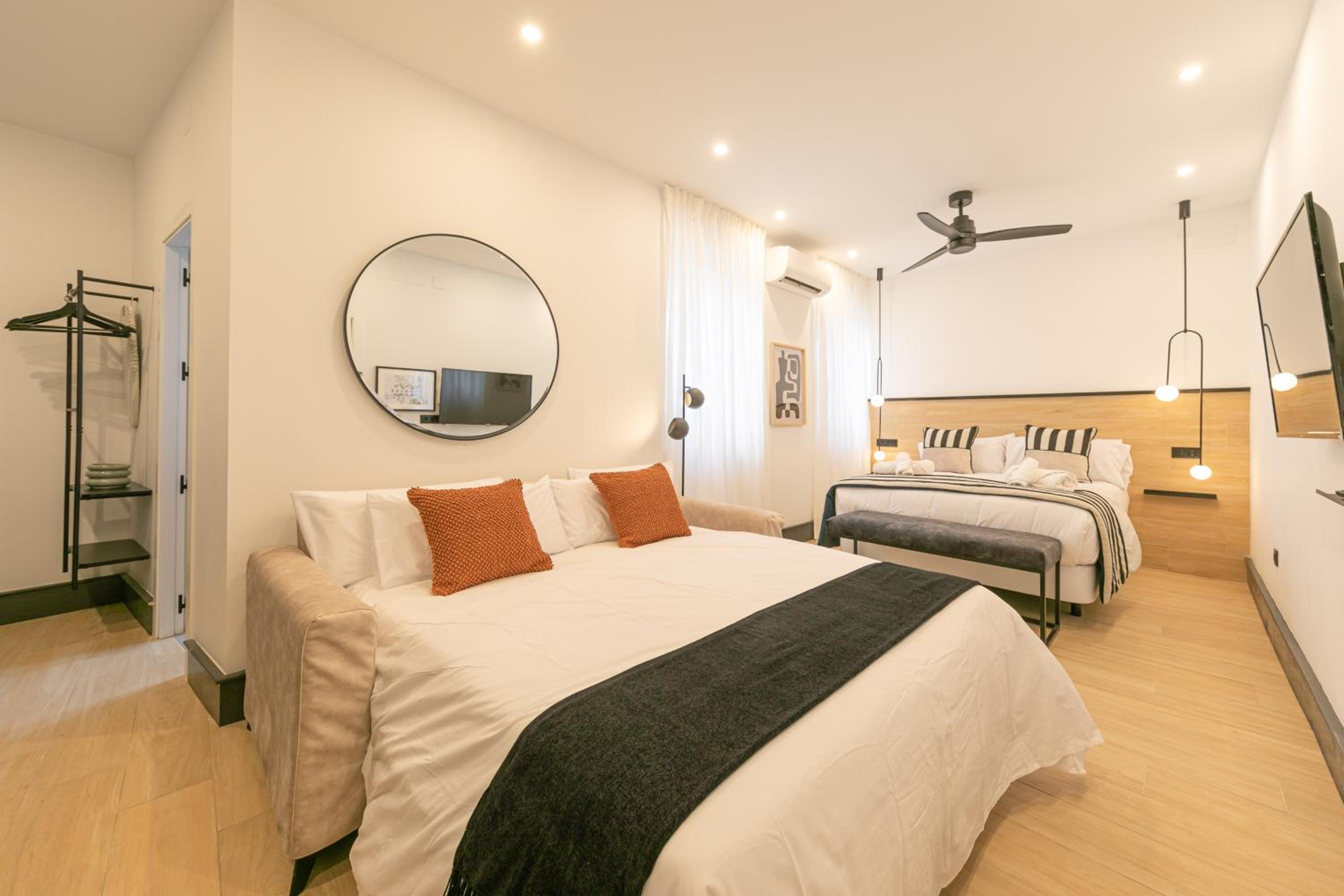 ISG Apartments Catedral