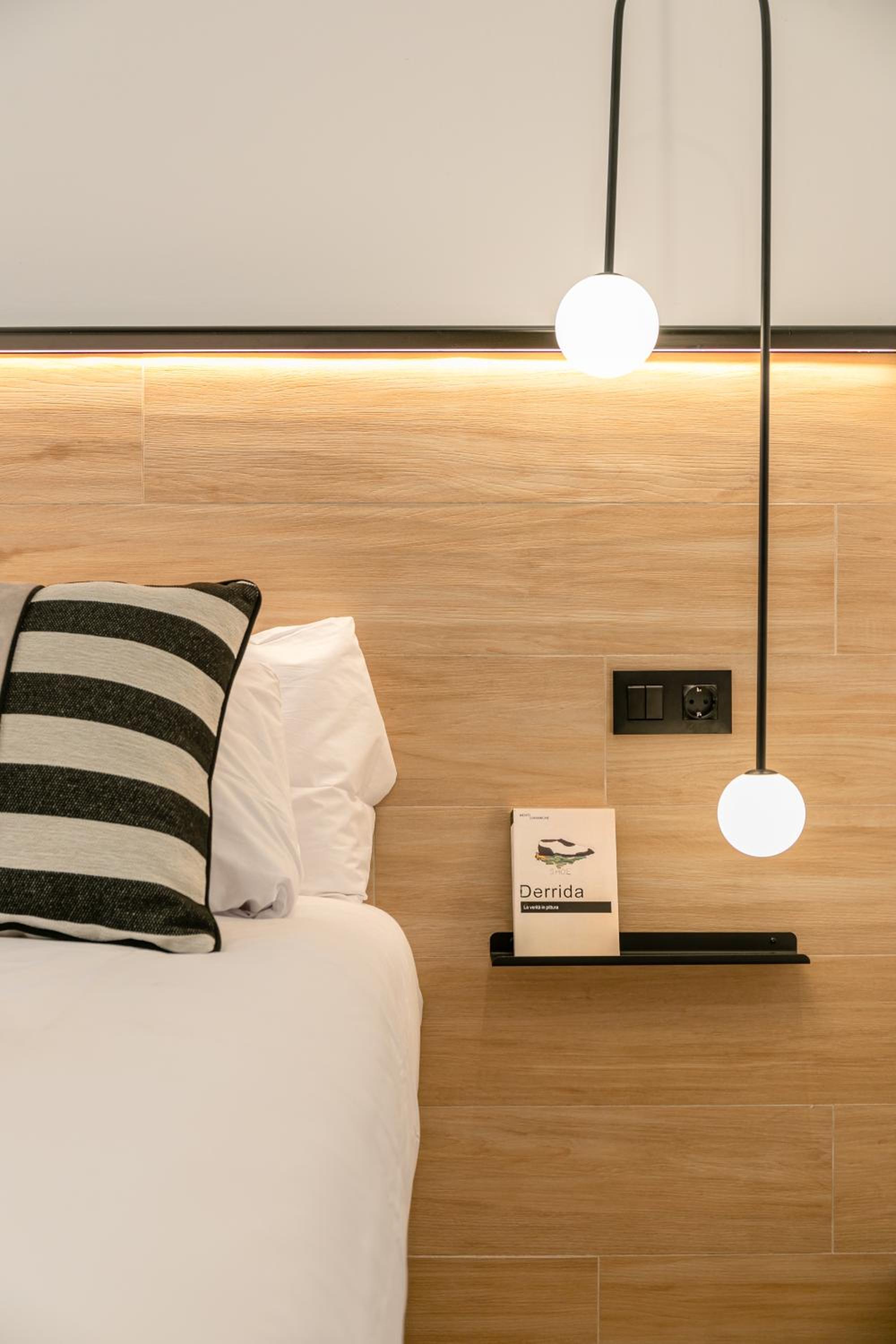 ISG Apartments Catedral