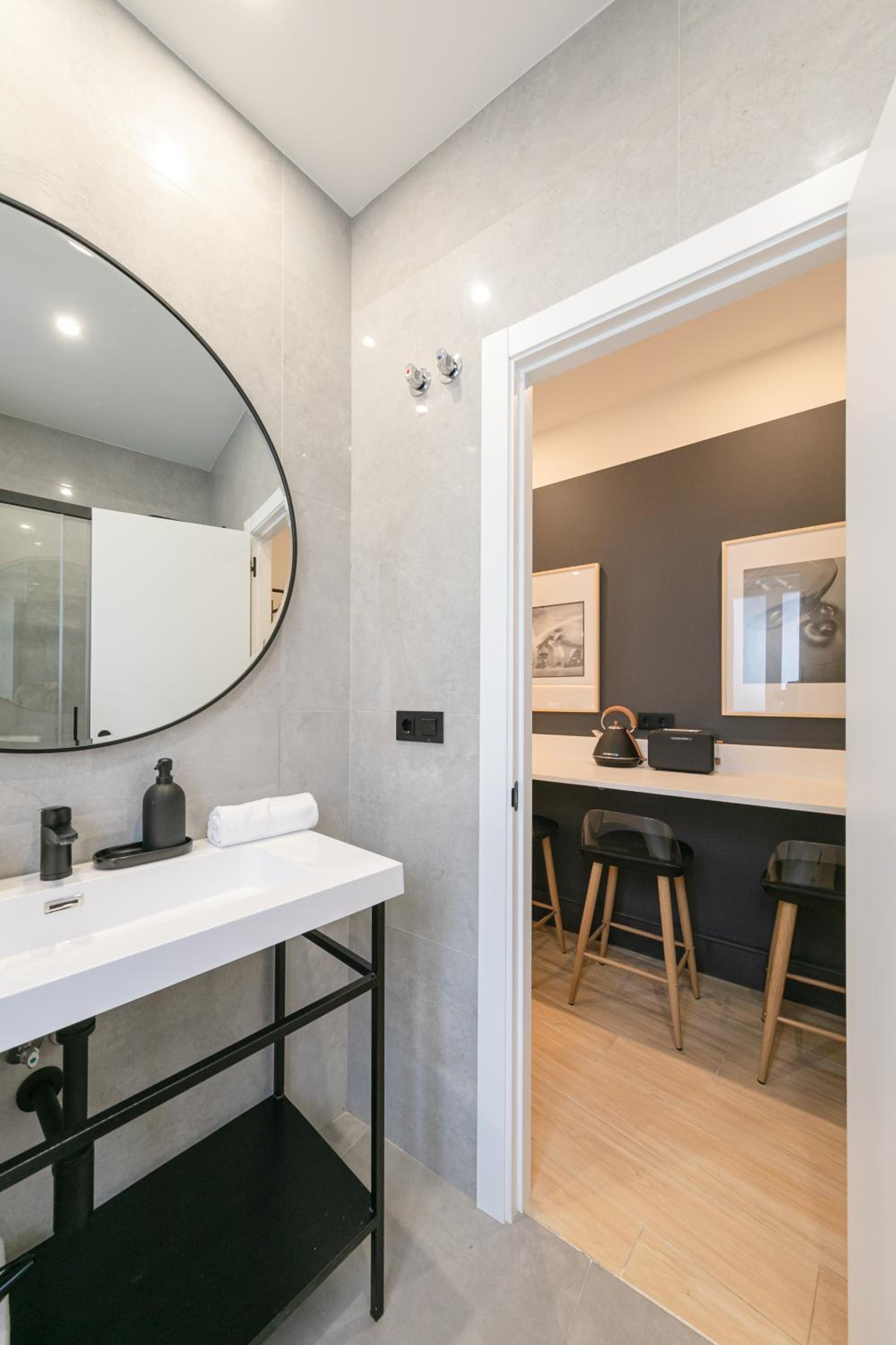 ISG Apartments Catedral