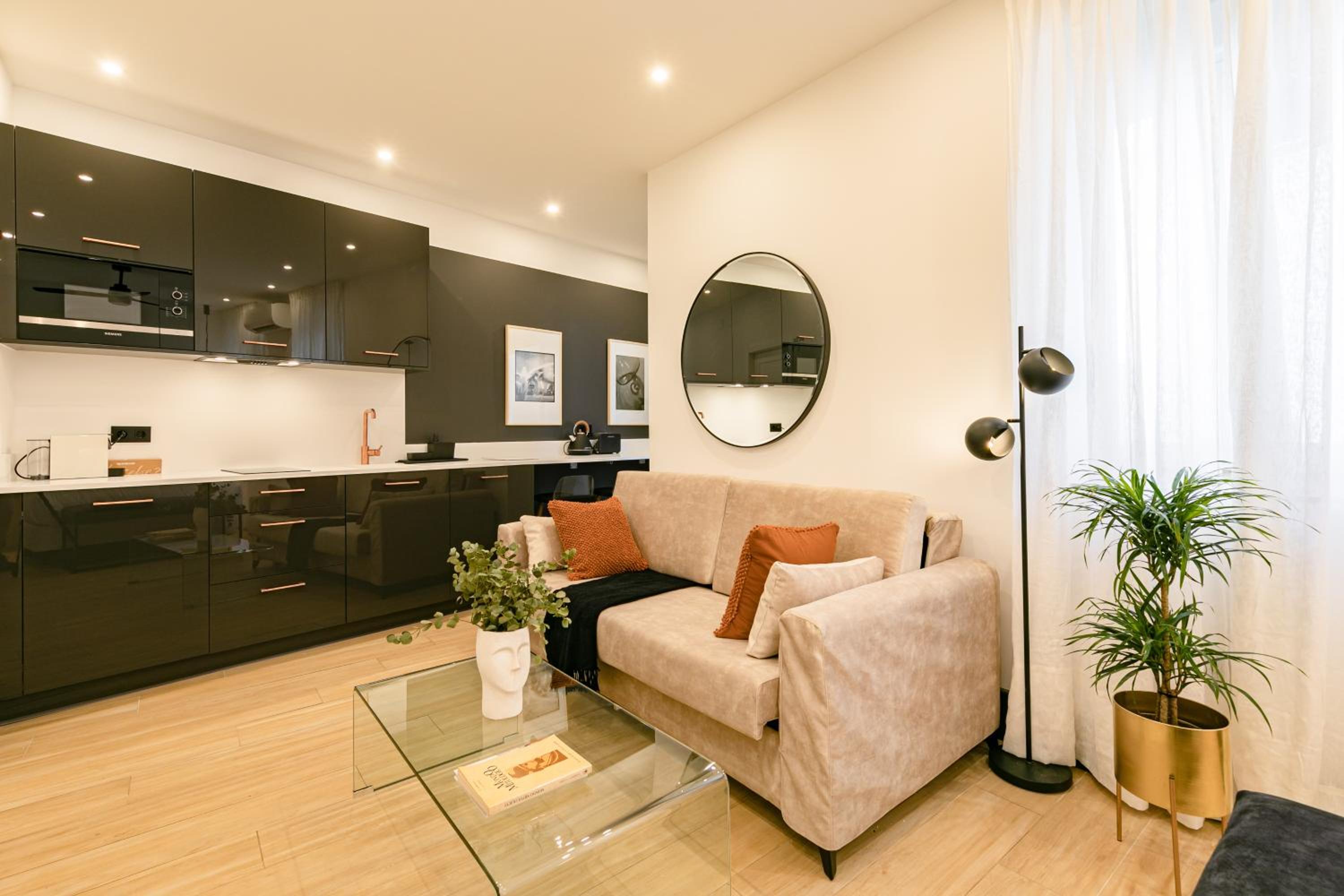 ISG Apartments Catedral