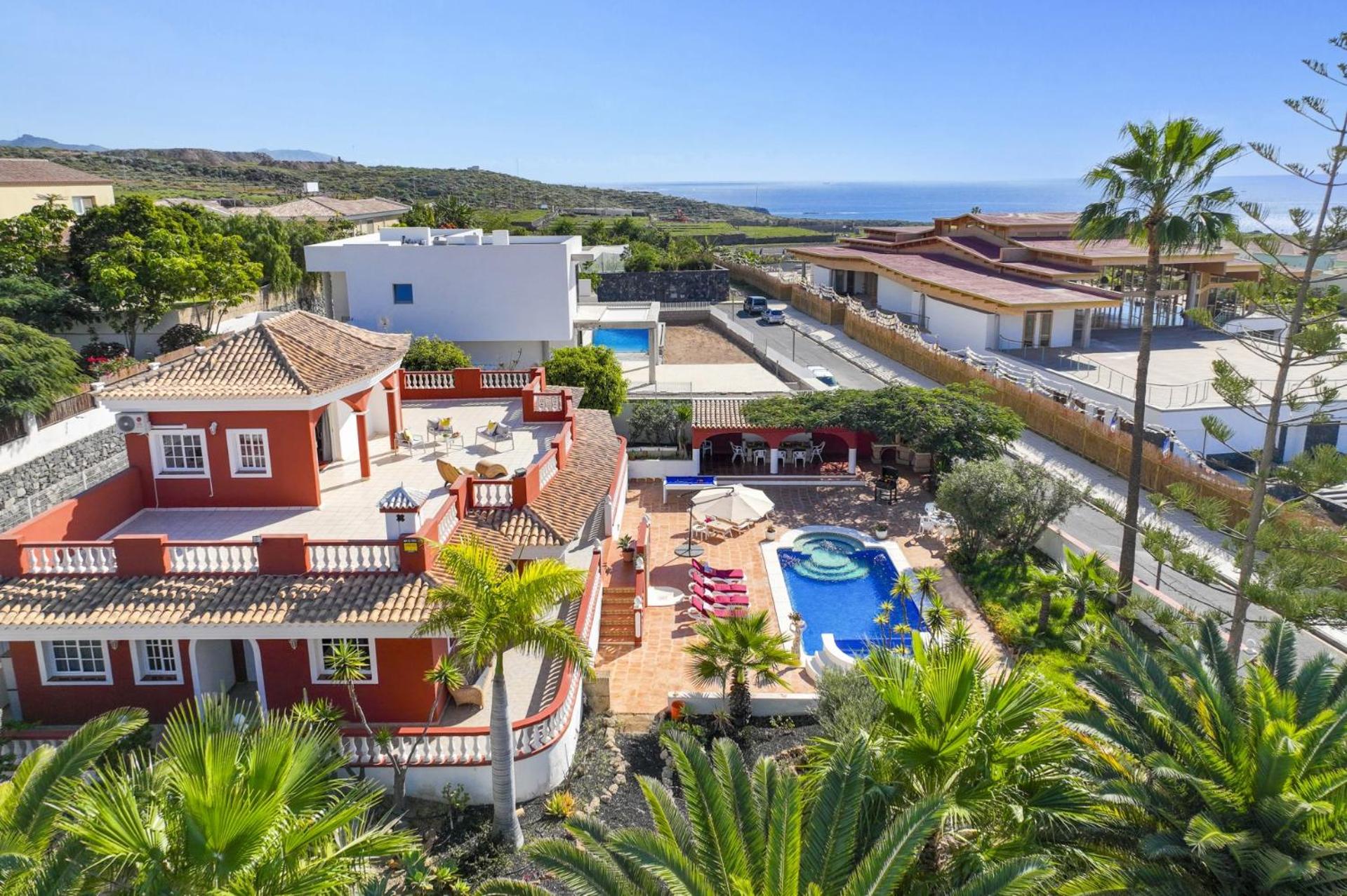 Villa Oleada by Villa Plus