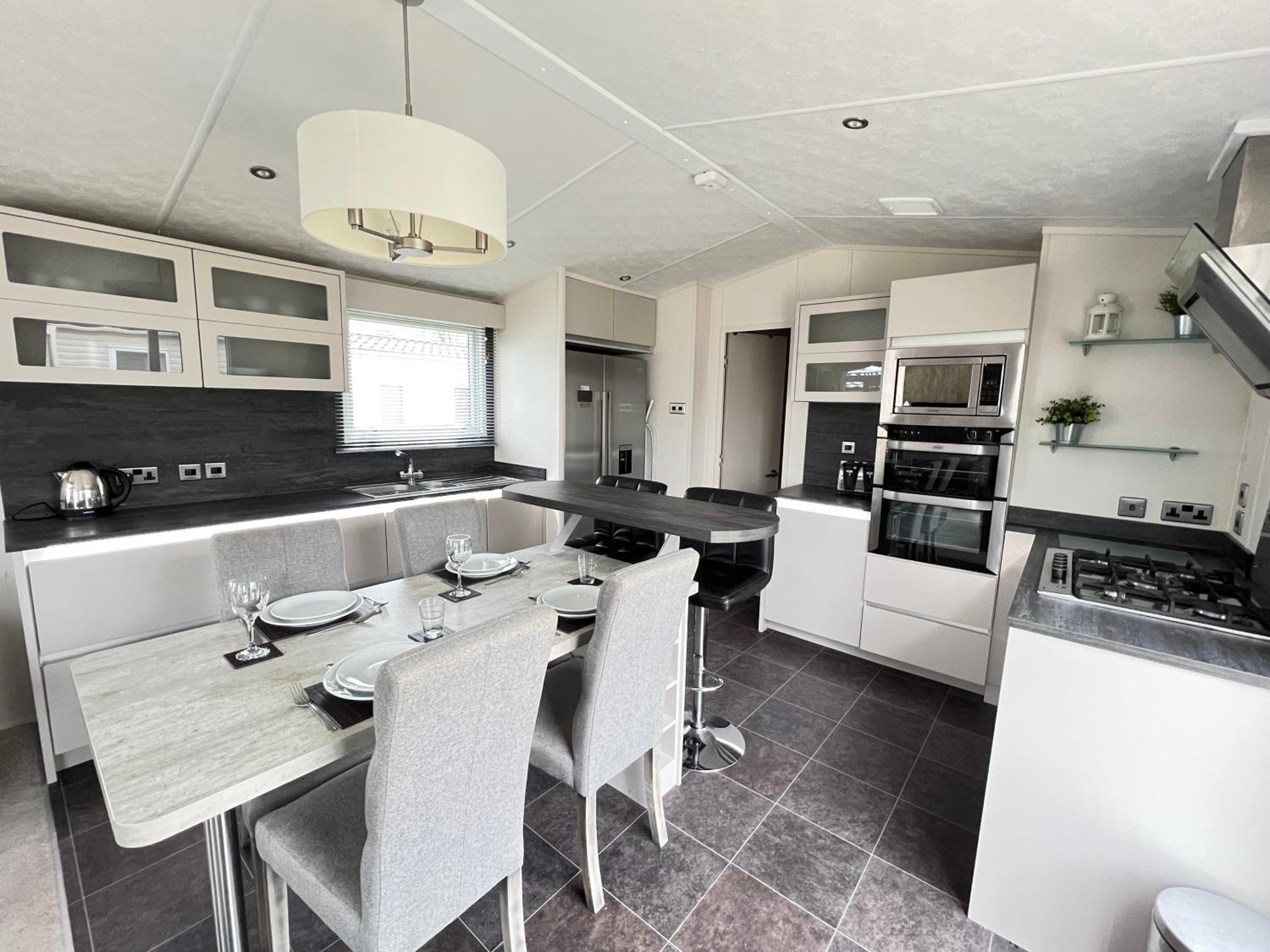 Waterside Lodge