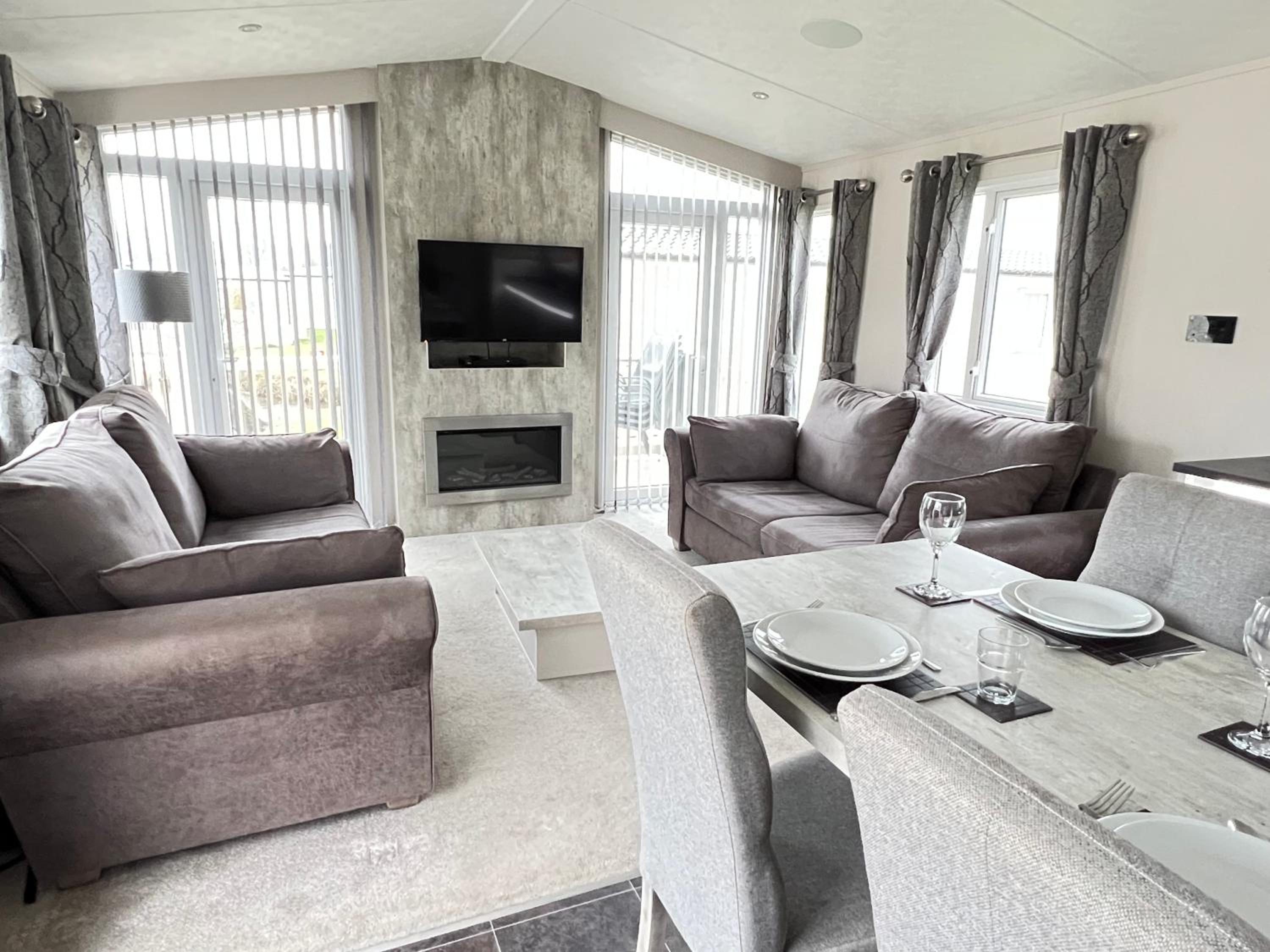 Waterside Lodge