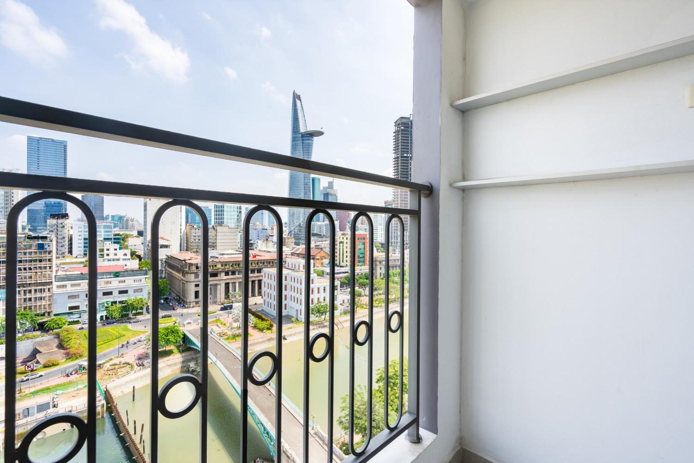 AJ'home - Saigon Royal 5 Star
