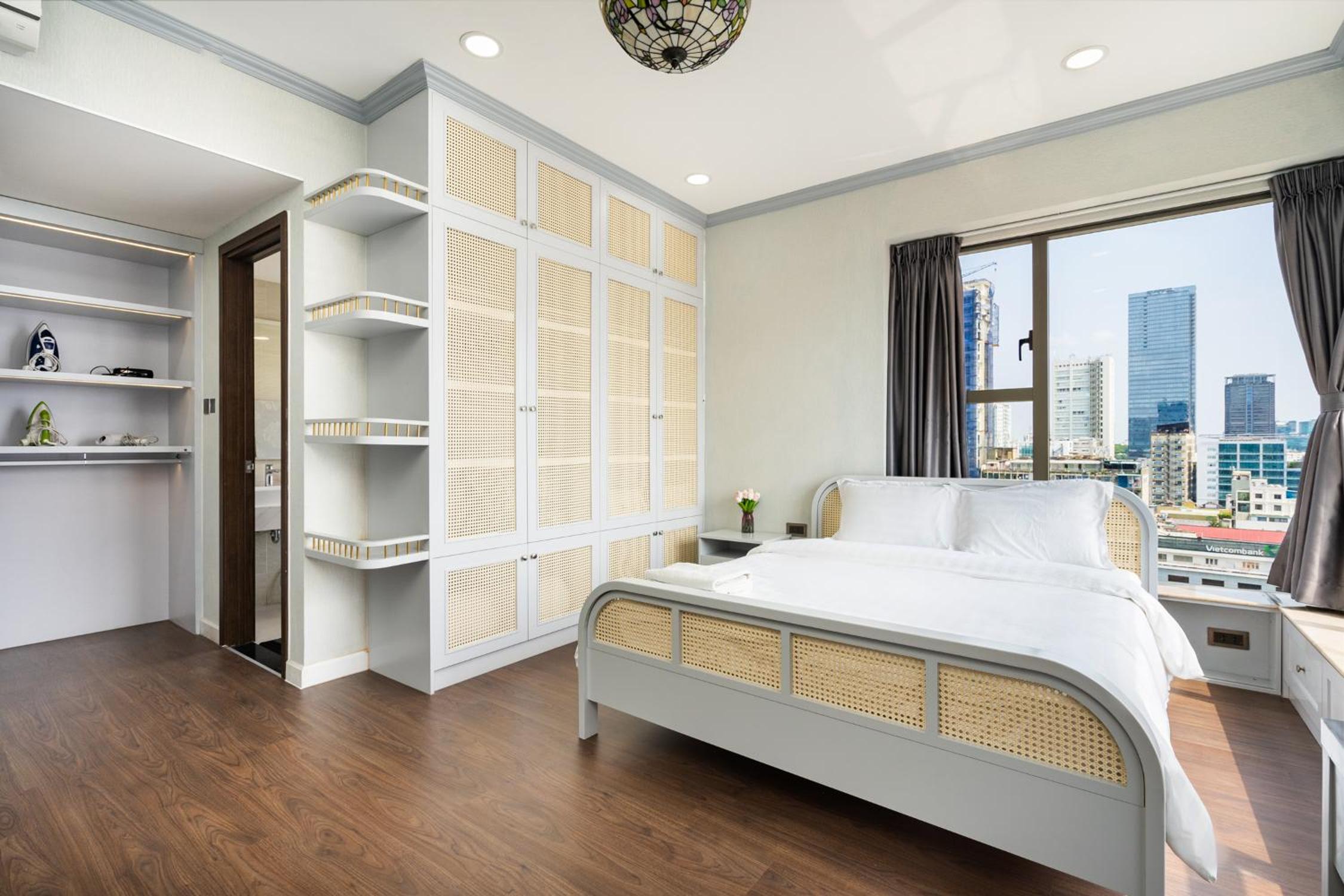 AJ'home - Saigon Royal 5 Star